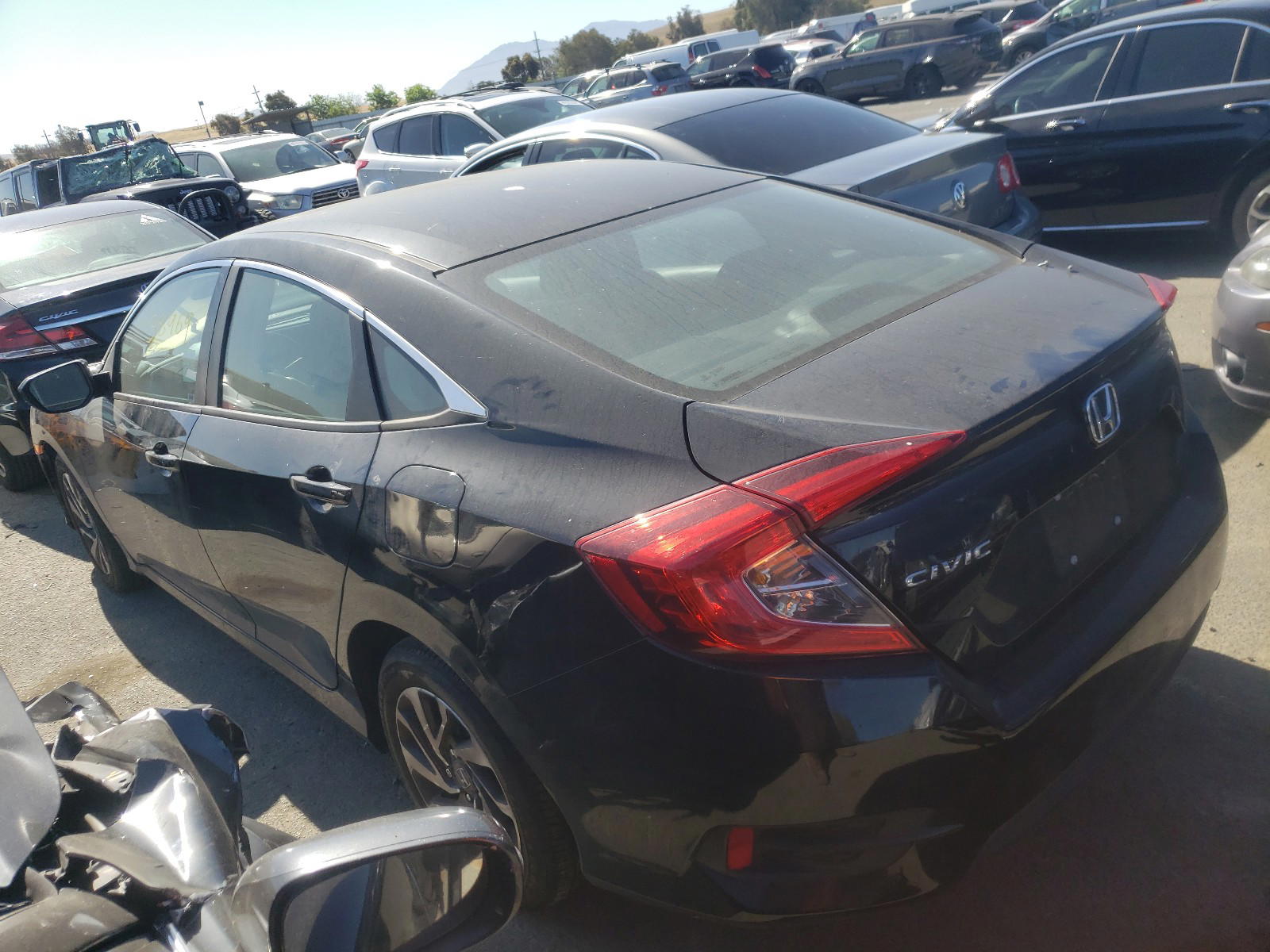 Photo 3 from auction – 2016 HONDA CIVIC with VIN 19XFC2F84GE213397