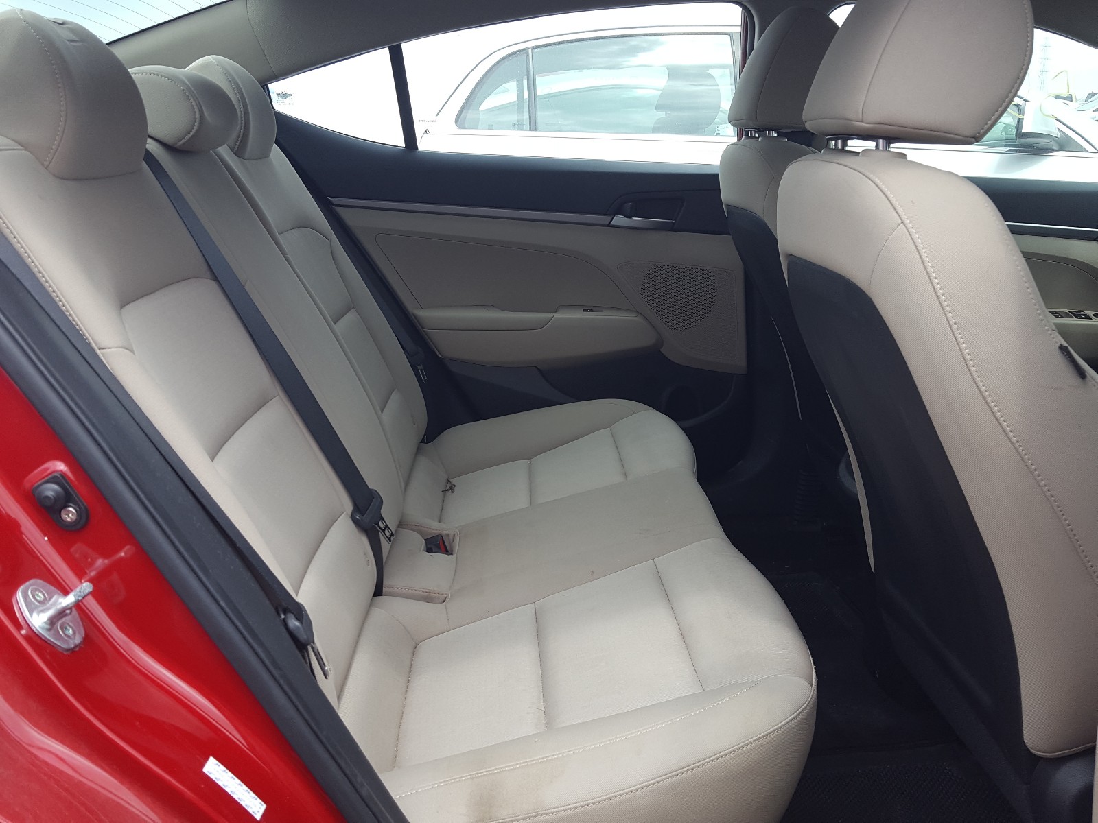 Photo 6 from auction – 2018 HYUNDAI ELANTRA SE with VIN KMHD74LFXJU477254