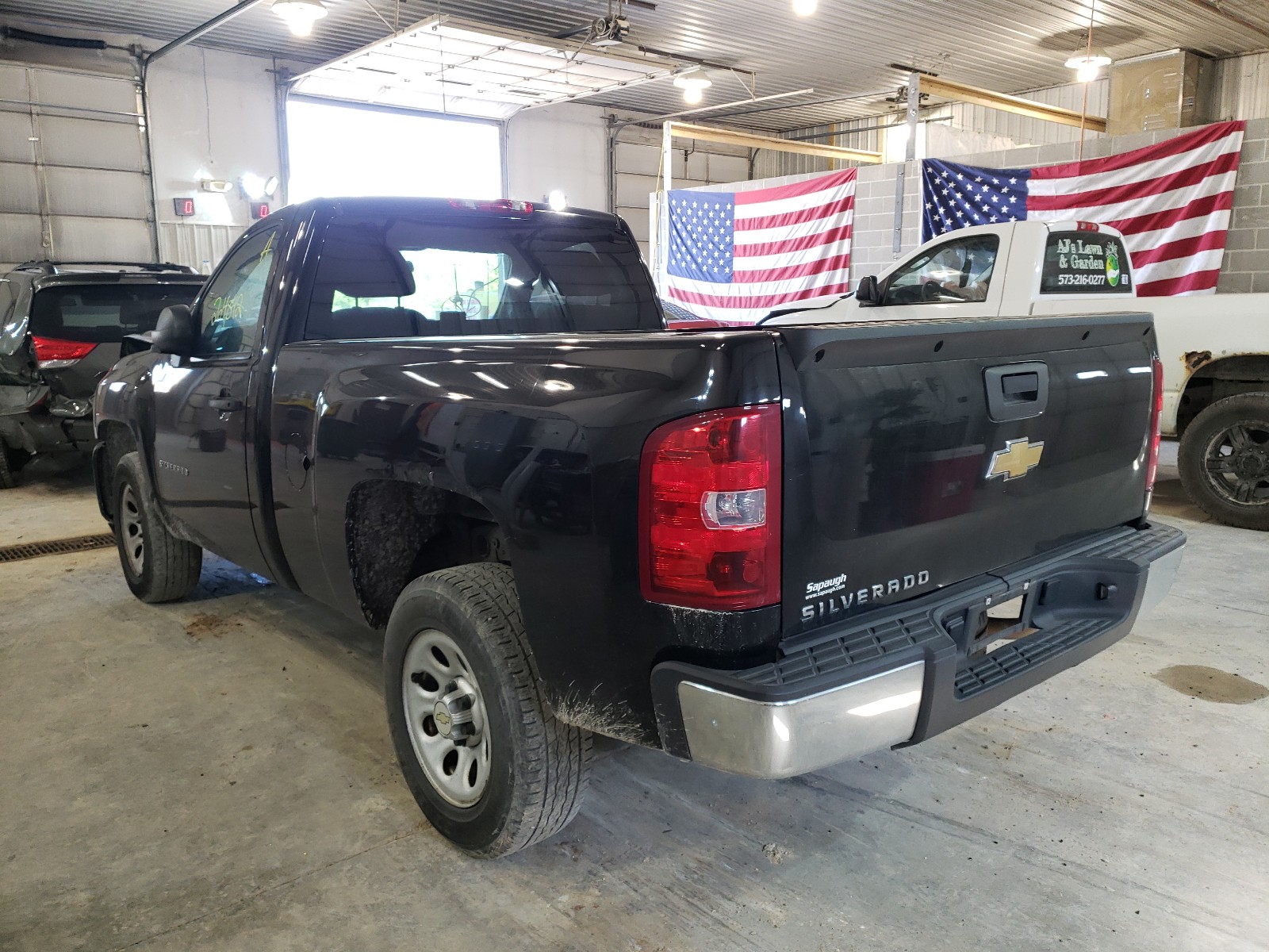 Photo 3 from auction – 2011 CHEVROLET SILVERADO with VIN 1GCNCPEXXBZ177004