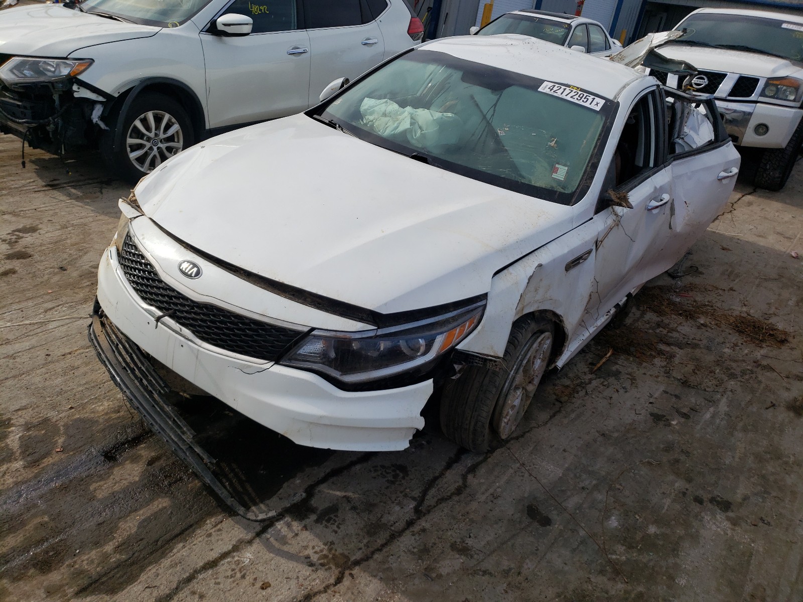Photo 2 from auction – 2016 KIA OPTIMA LX with VIN 5XXGT4L35GG044779