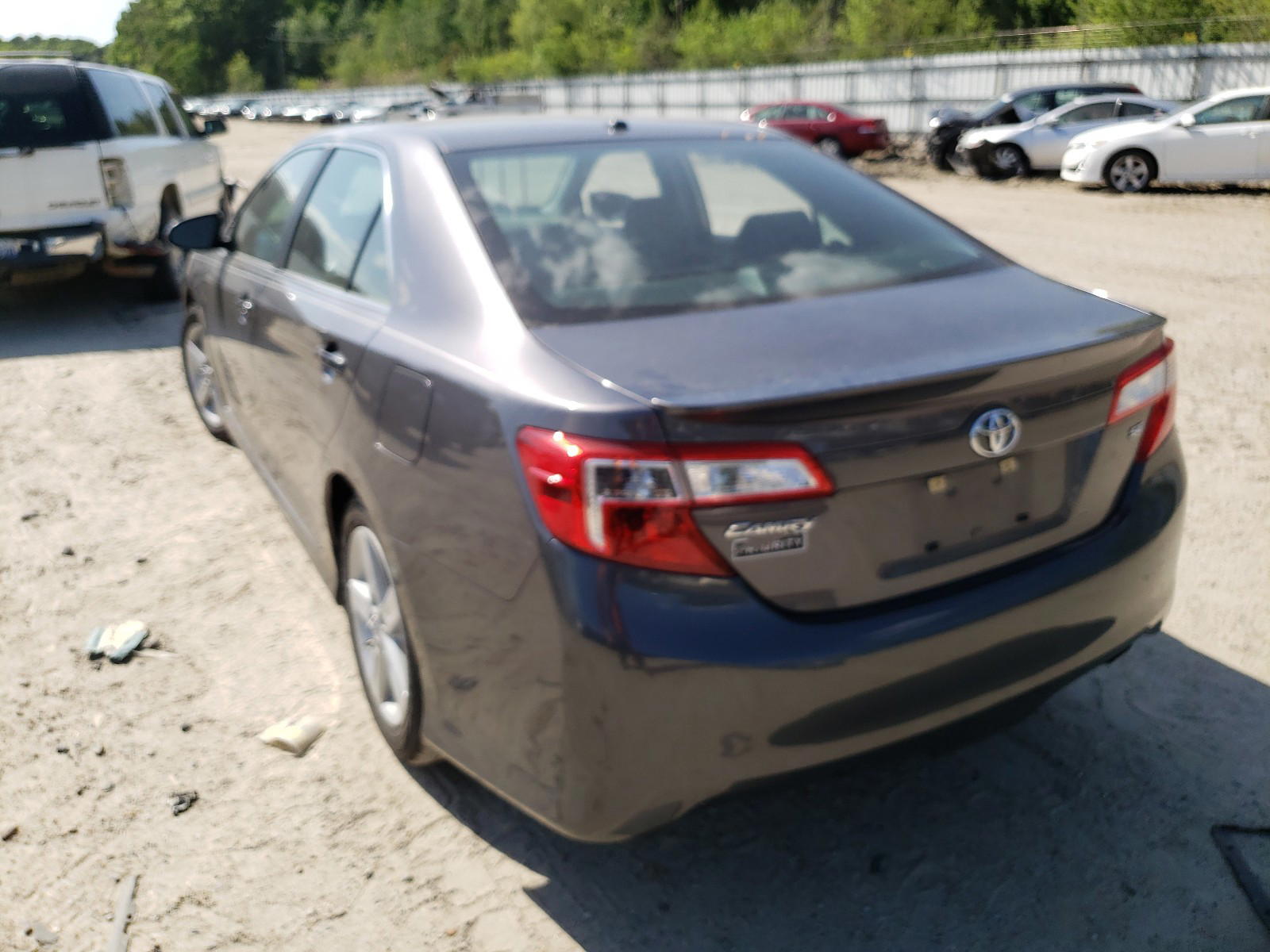 Photo 3 from auction – 2014 TOYOTA CAMRY with VIN 4T1BF1FK4EU322285