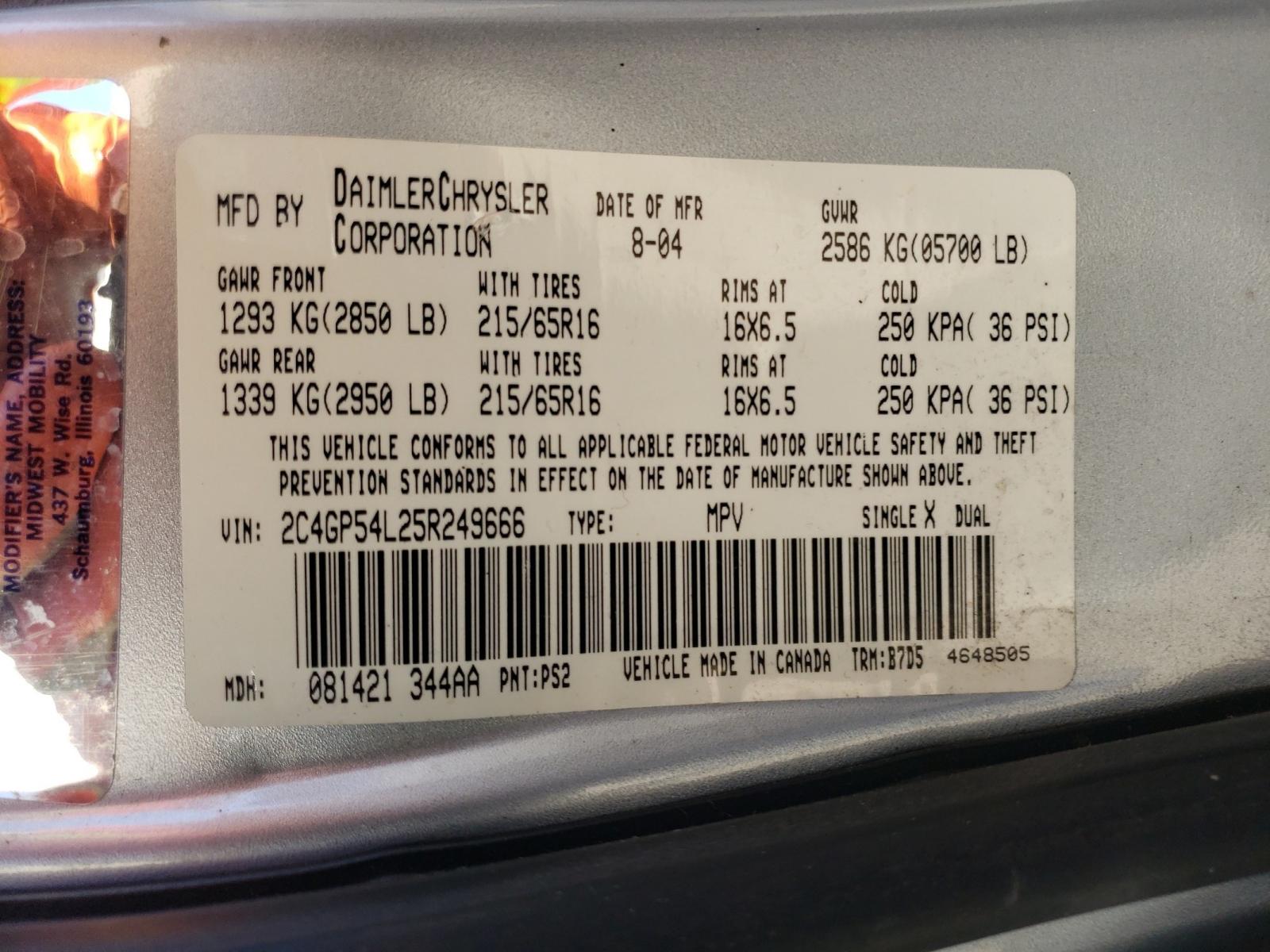 Photo 10 from auction – 2005 CHRYSLER TOWN & COU with VIN 2C4GP54L25R249666