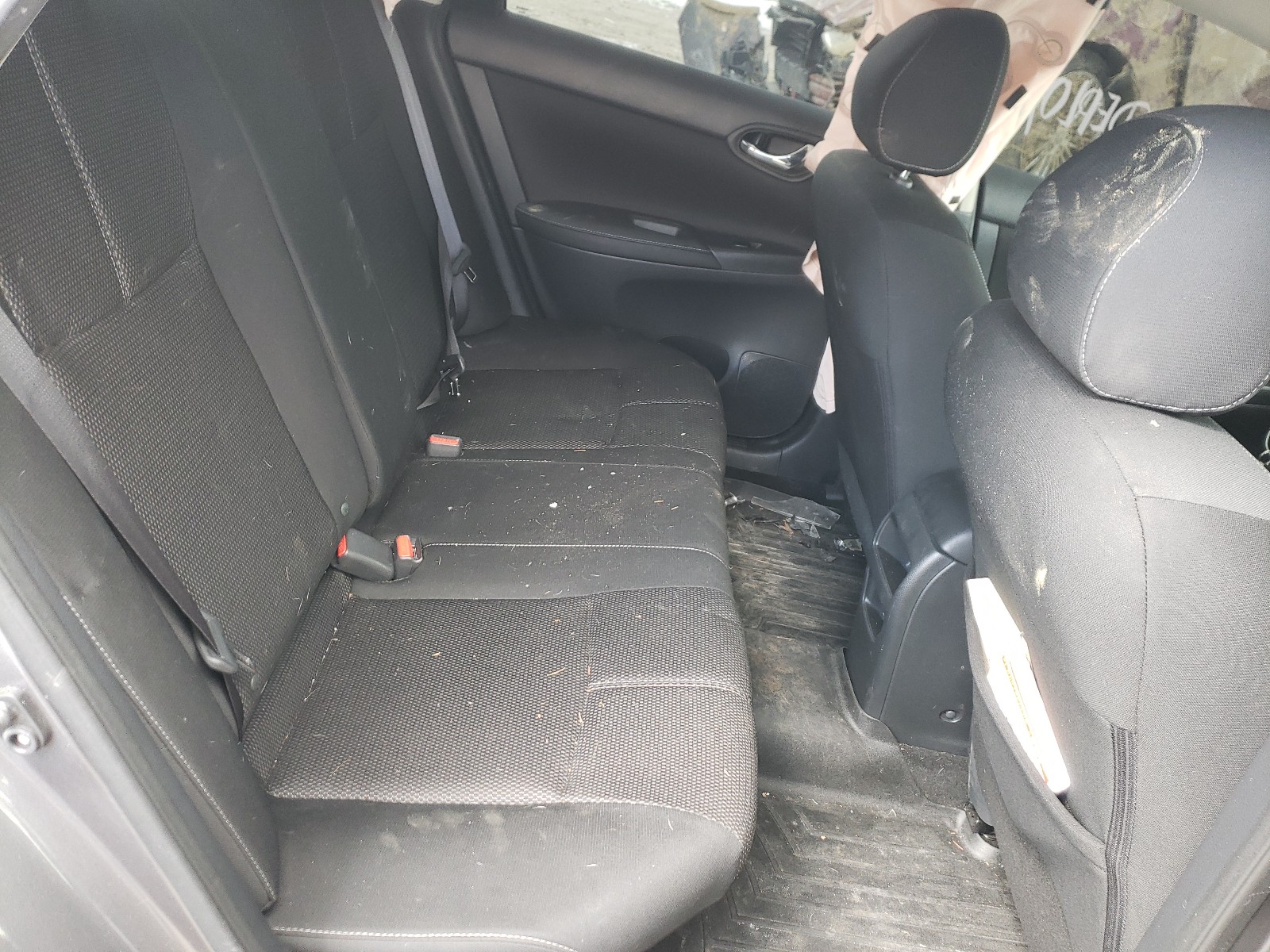 Photo 6 from auction – 2018 NISSAN SENTRA S with VIN 3N1AB7AP4JY306535