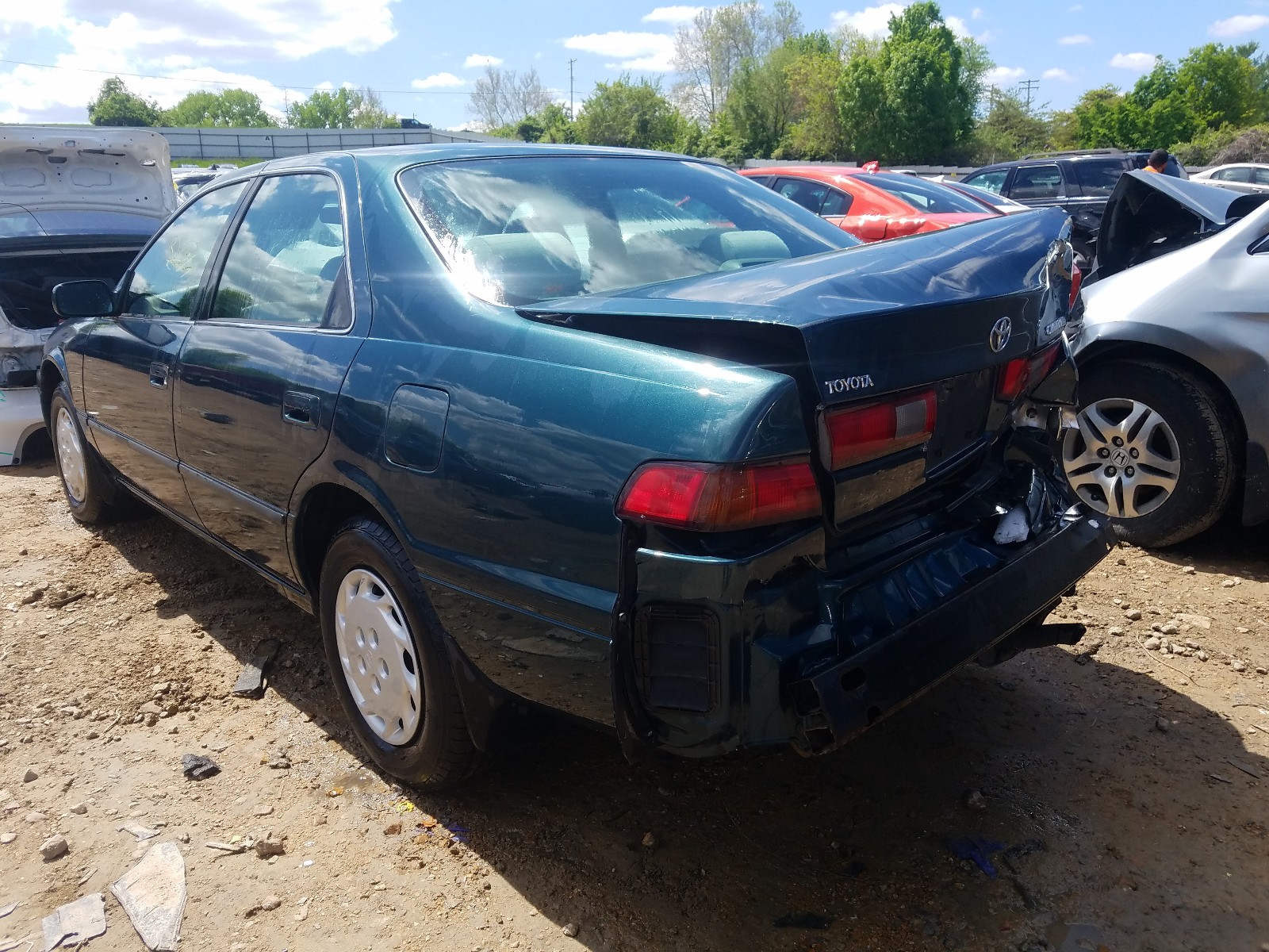 Photo 3 from auction – 1998 TOYOTA CAMRY CE with VIN JT2BG22K8W0255575