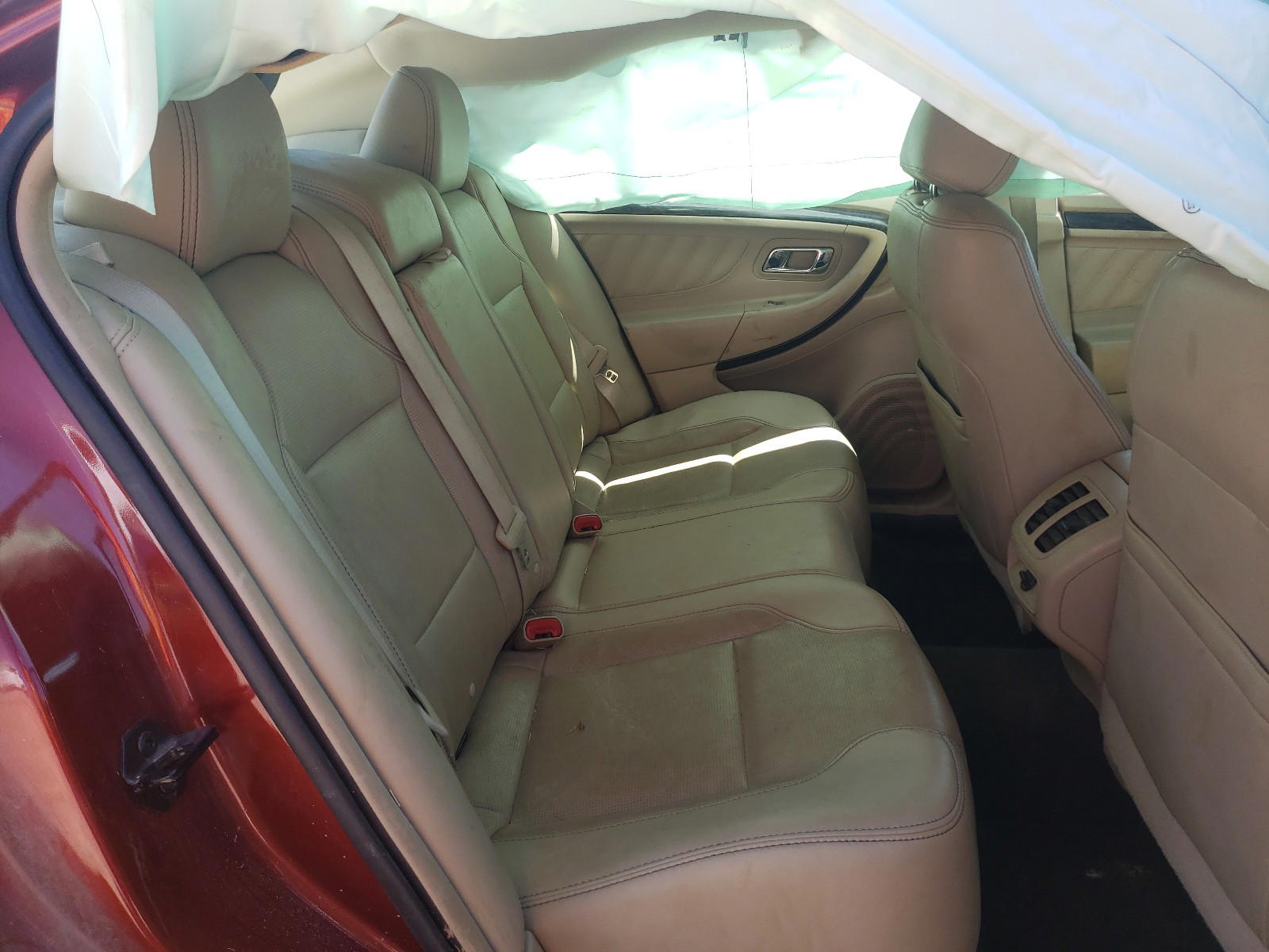 Photo 6 from auction – 2014 FORD TAURUS LIM with VIN 1FAHP2F88EG103565