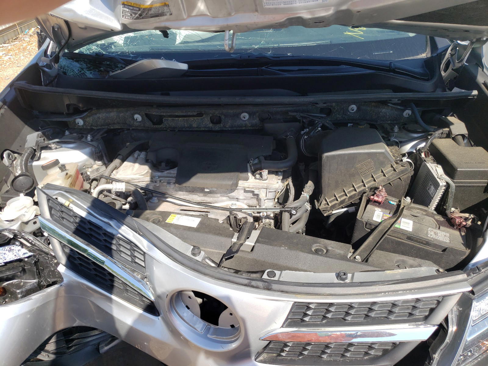 Photo 7 from auction – 2015 TOYOTA RAV4 LIMIT with VIN JTMYFREV2FD072474