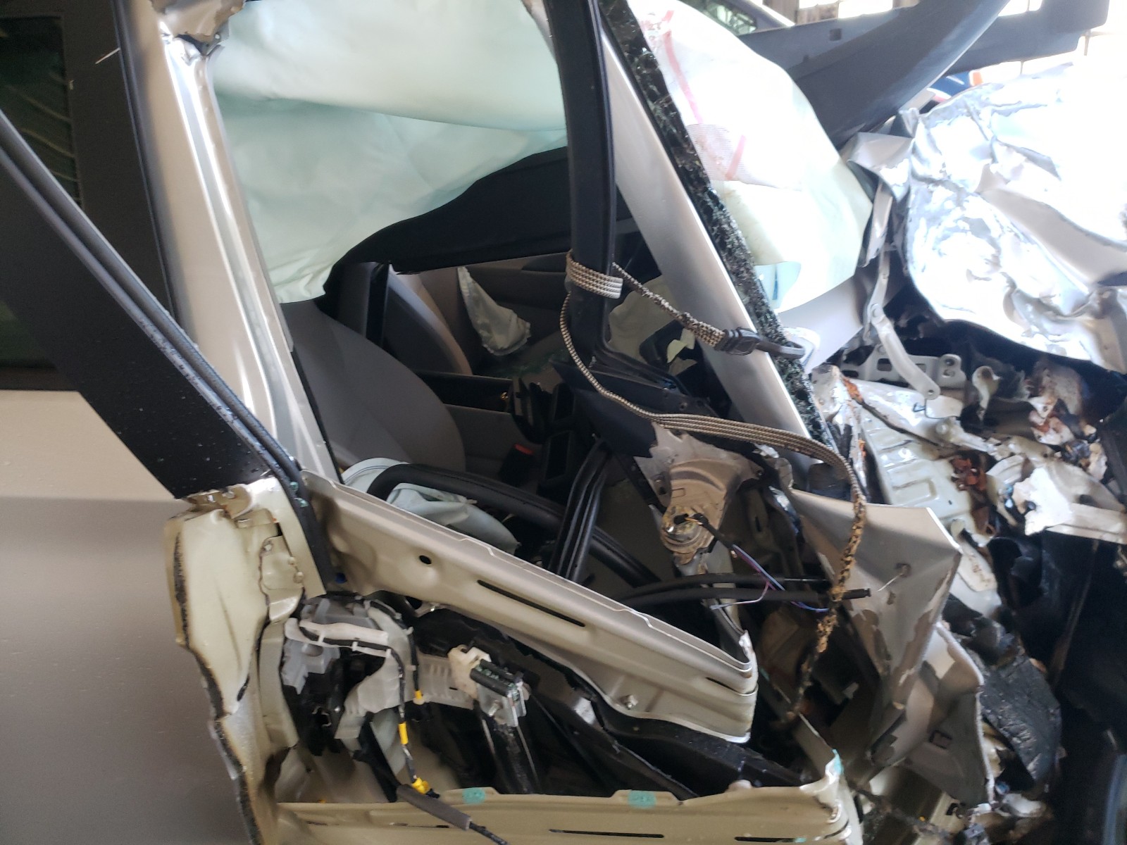 Photo 5 from auction – 2019 HYUNDAI TUCSON LIM with VIN KM8J3CA47KU938535