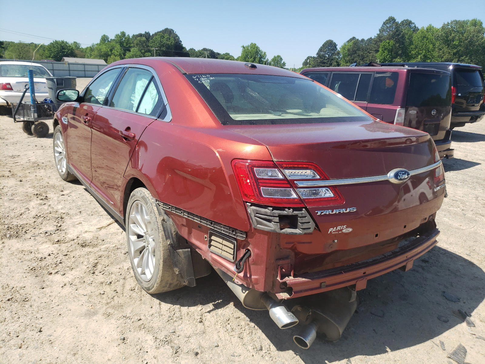 Photo 3 from auction – 2014 FORD TAURUS LIM with VIN 1FAHP2F88EG103565