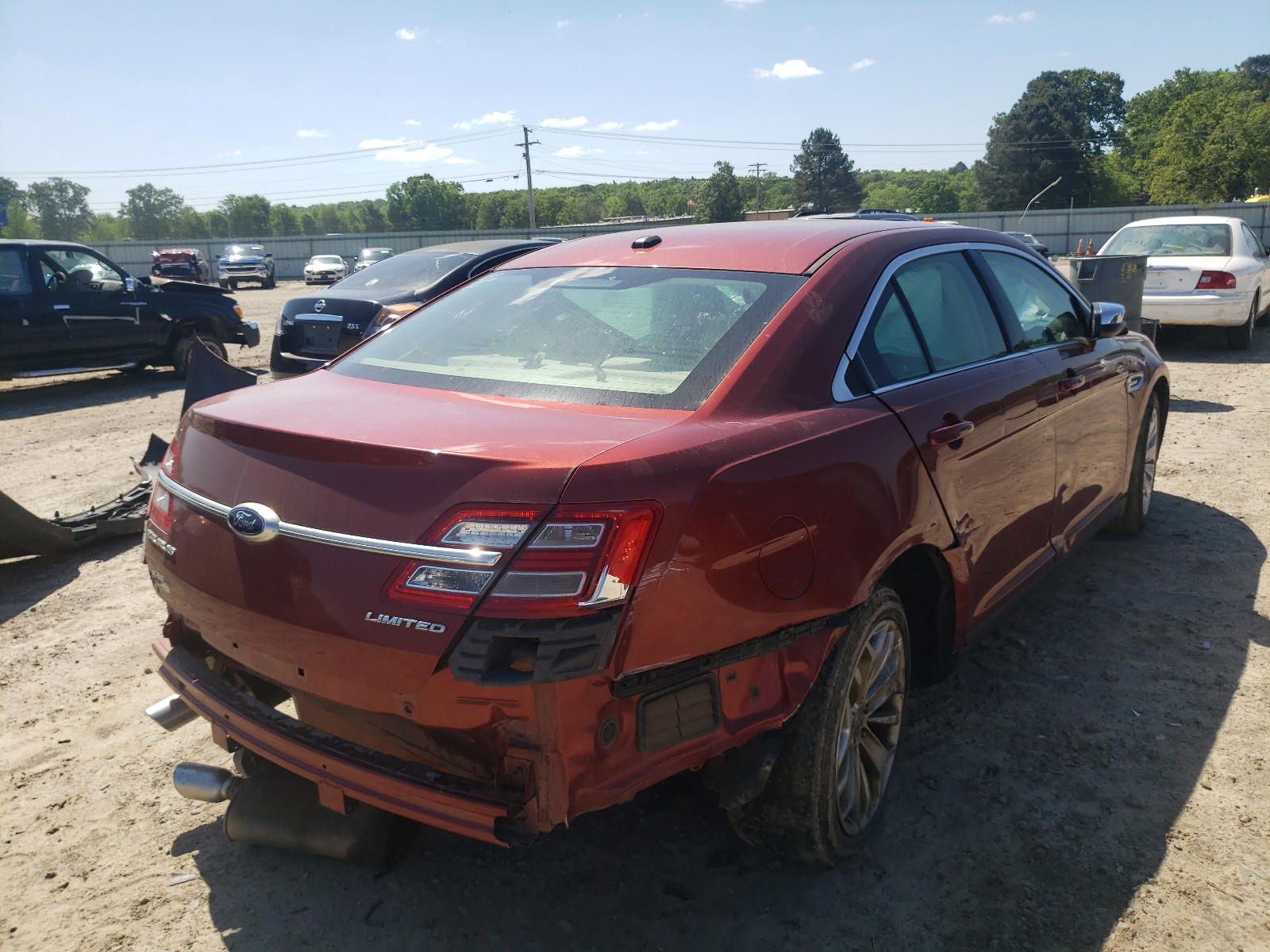Photo 4 from auction – 2014 FORD TAURUS LIM with VIN 1FAHP2F88EG103565