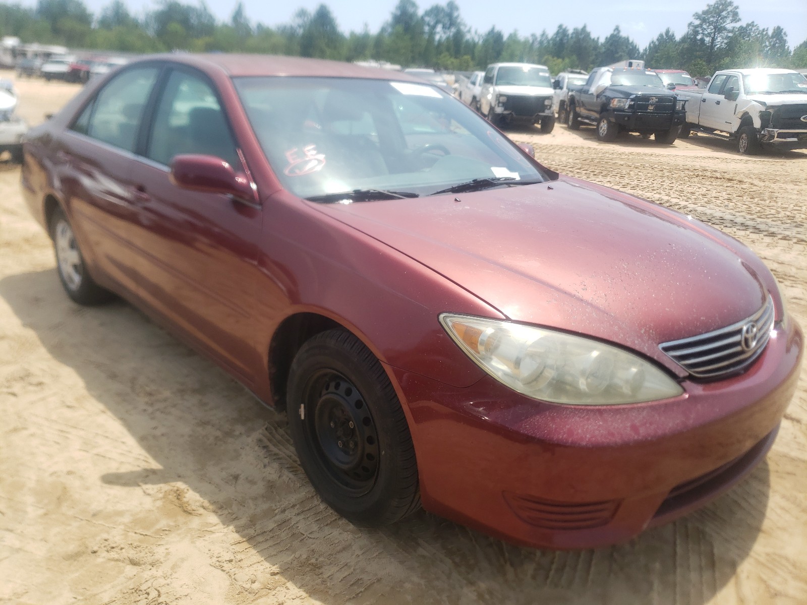TOYOTA CAMRY LE 2005 with VIN 4T1BE32K75U039769 - Photo from auction