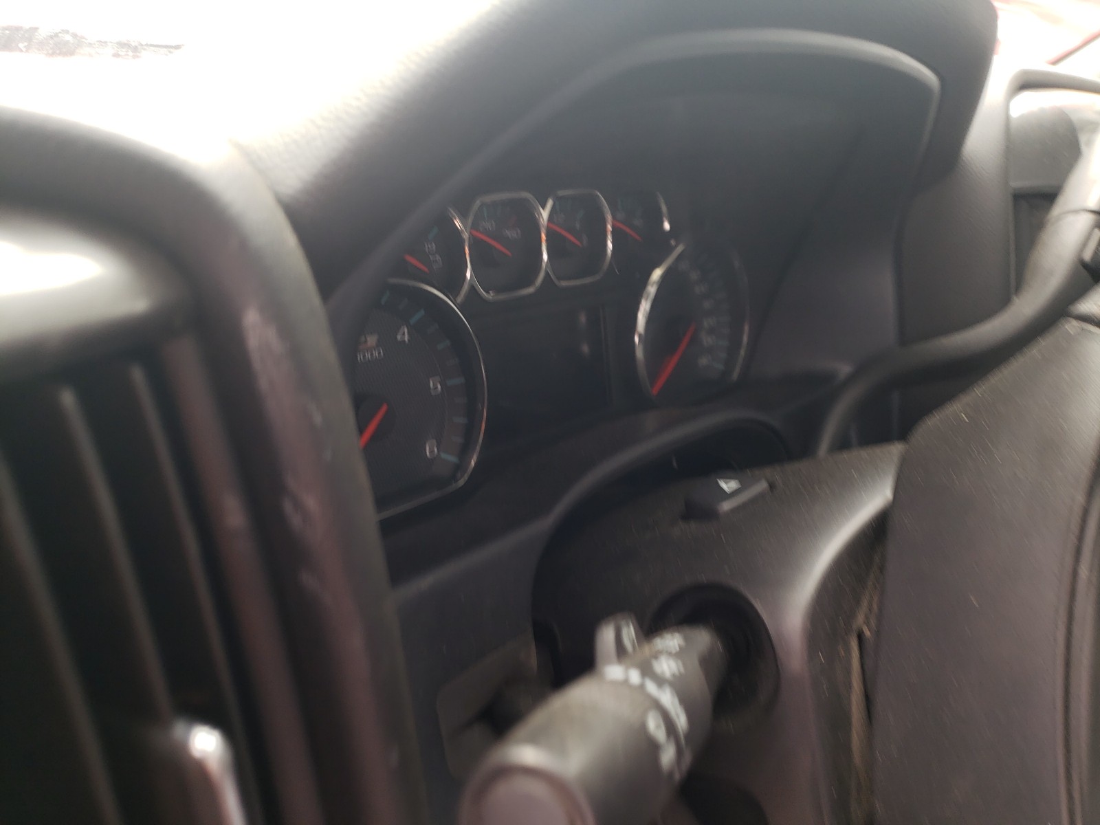Photo 8 from auction – 2017 CHEVROLET SILVERADO with VIN 1GCVKREC5HZ364381