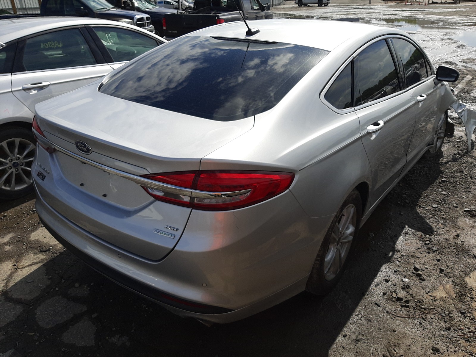 Photo 4 from auction – 2018 FORD FUSION SE with VIN 3FA6P0HD3JR203159