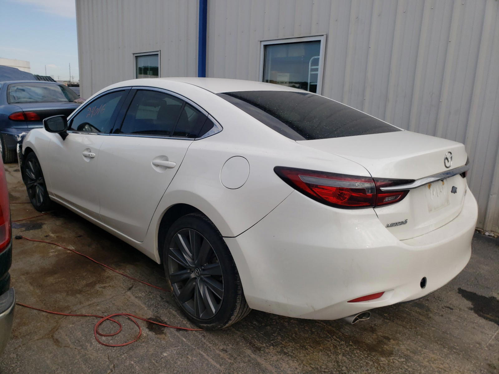 Photo 3 from auction – 2018 MAZDA 6 TOURING with VIN JM1GL1VM2J1305843