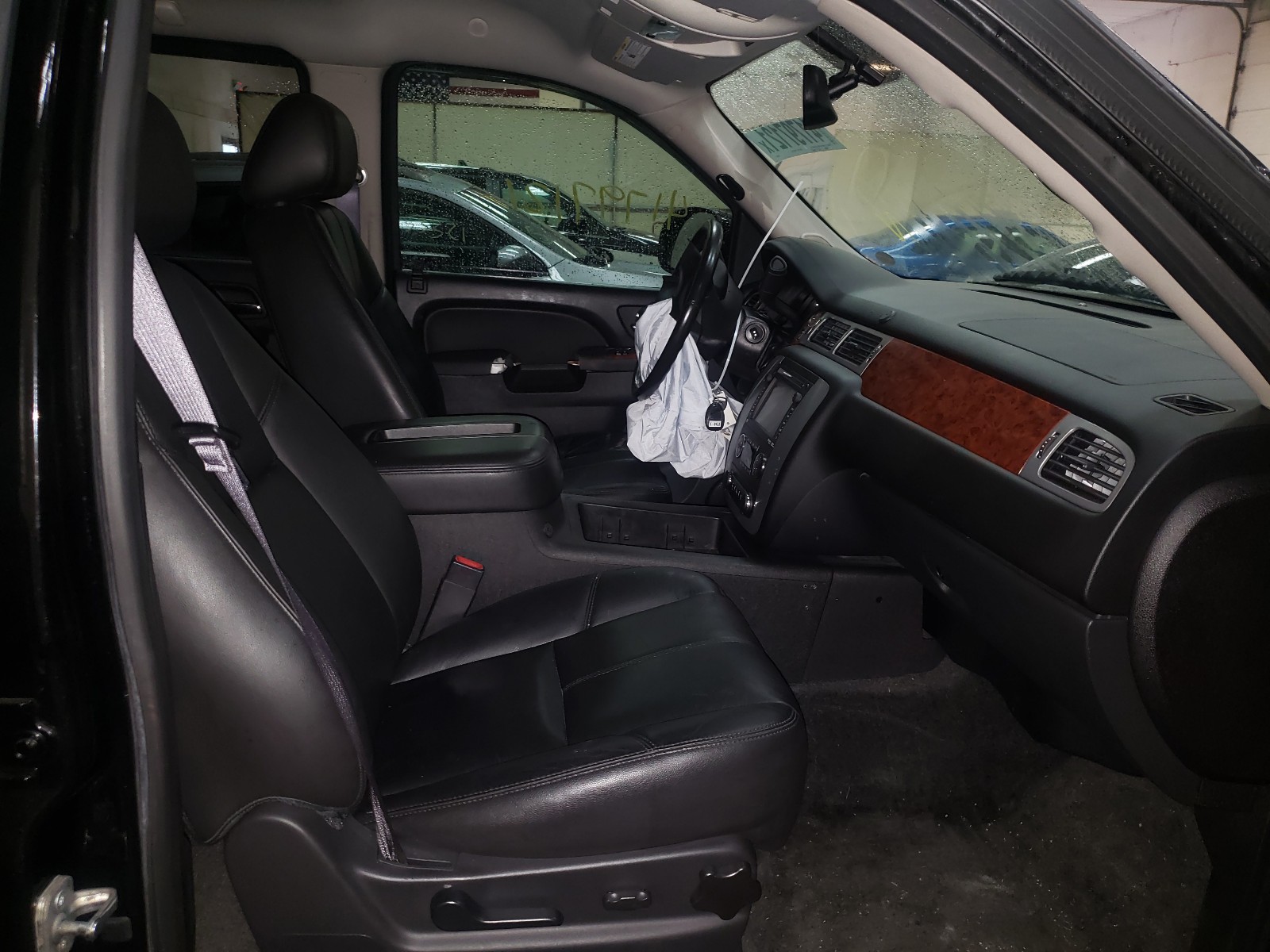 Photo 5 from auction – 2013 GMC YUKON SLT with VIN 1GKS2CE08DR213393