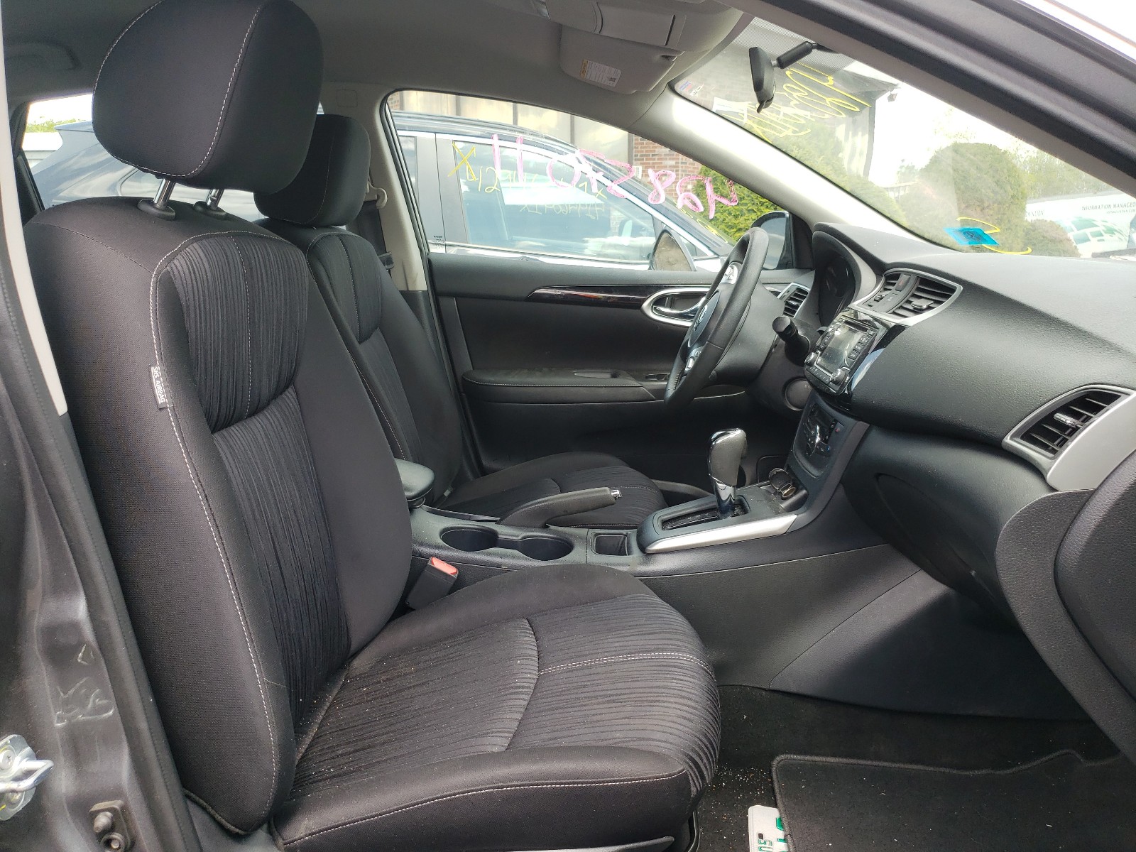 Photo 5 from auction – 2018 NISSAN SENTRA S with VIN 3N1AB7AP2JY211360