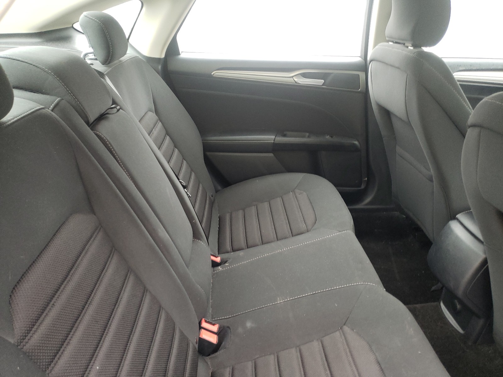 Photo 6 from auction – 2018 FORD FUSION SE with VIN 3FA6P0HDXJR185677