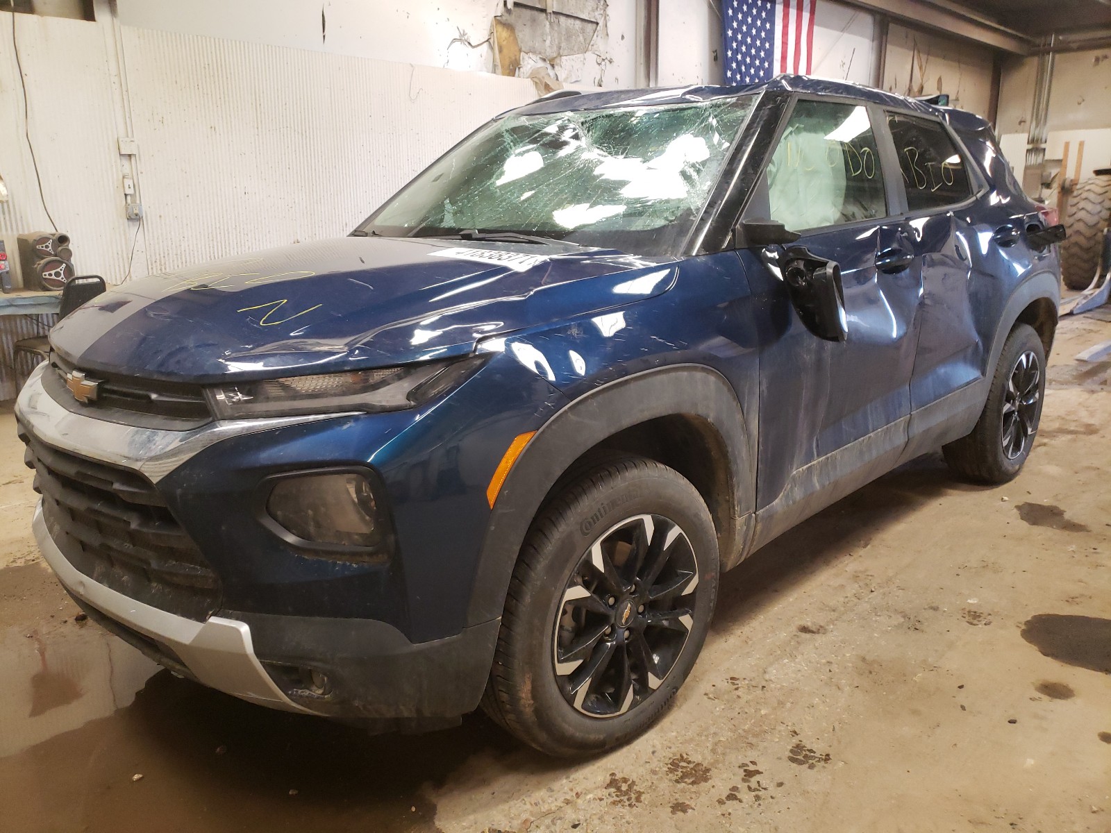 Photo 2 from auction – 2021 CHEVROLET TRAILBLAZE with VIN KL79MRSL1MB060593