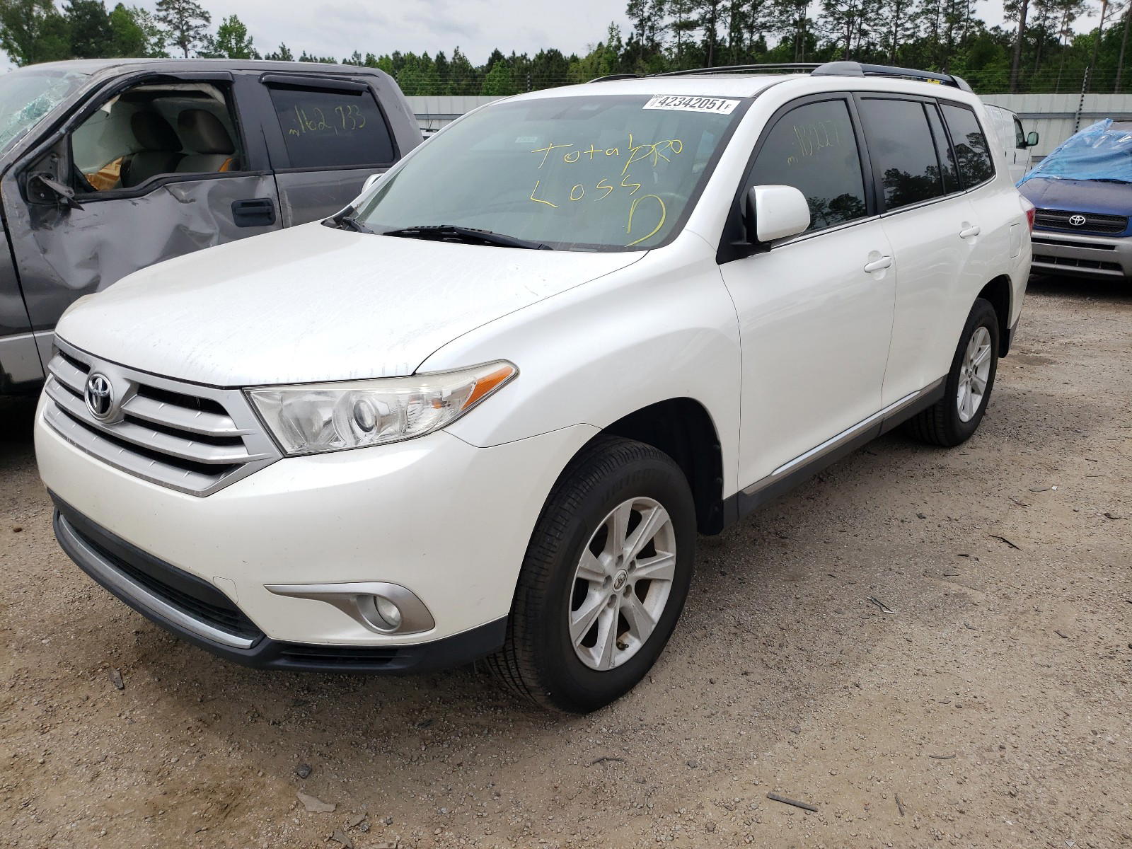 Photo 2 from auction – 2012 TOYOTA HIGHLANDER with VIN 5TDBK3EH6CS128781