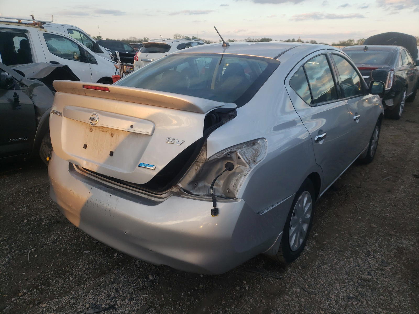 Photo 4 from auction – 2014 NISSAN VERSA S with VIN 3N1CN7AP1EL862806