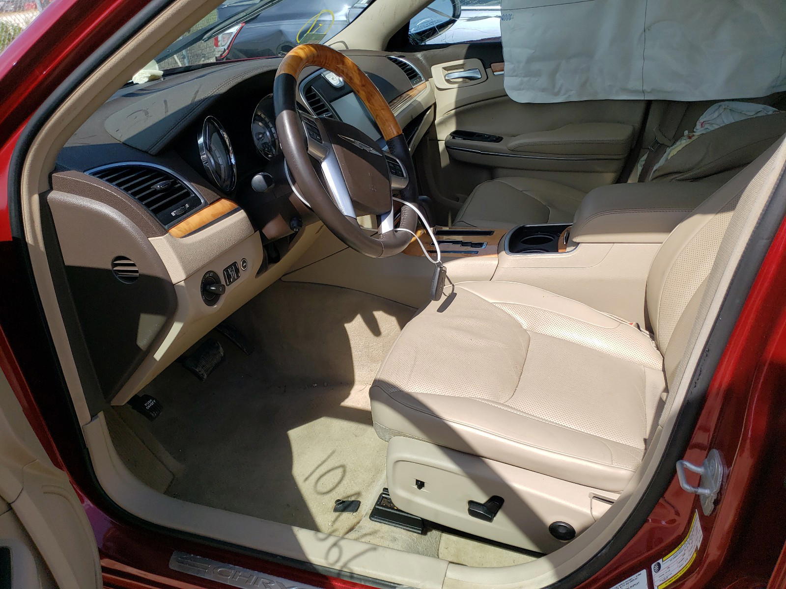 Photo 5 from auction – 2012 CHRYSLER 300C with VIN 2C3CCAET2CH274592