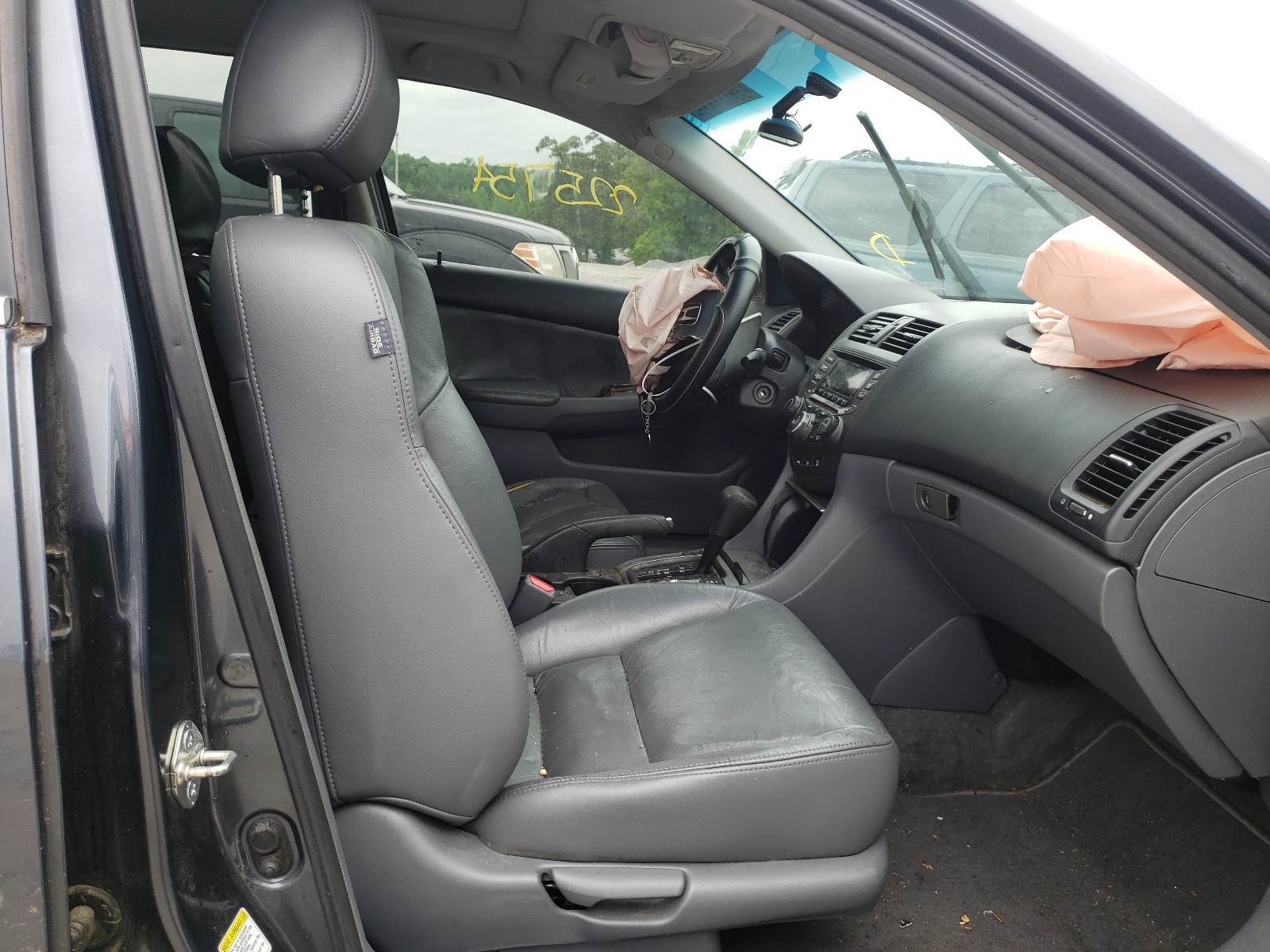 Photo 5 from auction – 2004 HONDA ACCORD EX with VIN 1HGCM56854A021844