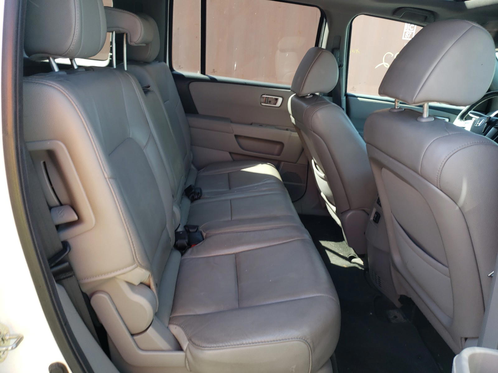 Photo 6 from auction – 2014 HONDA PILOT EXL with VIN 5FNYF3H56EB003531