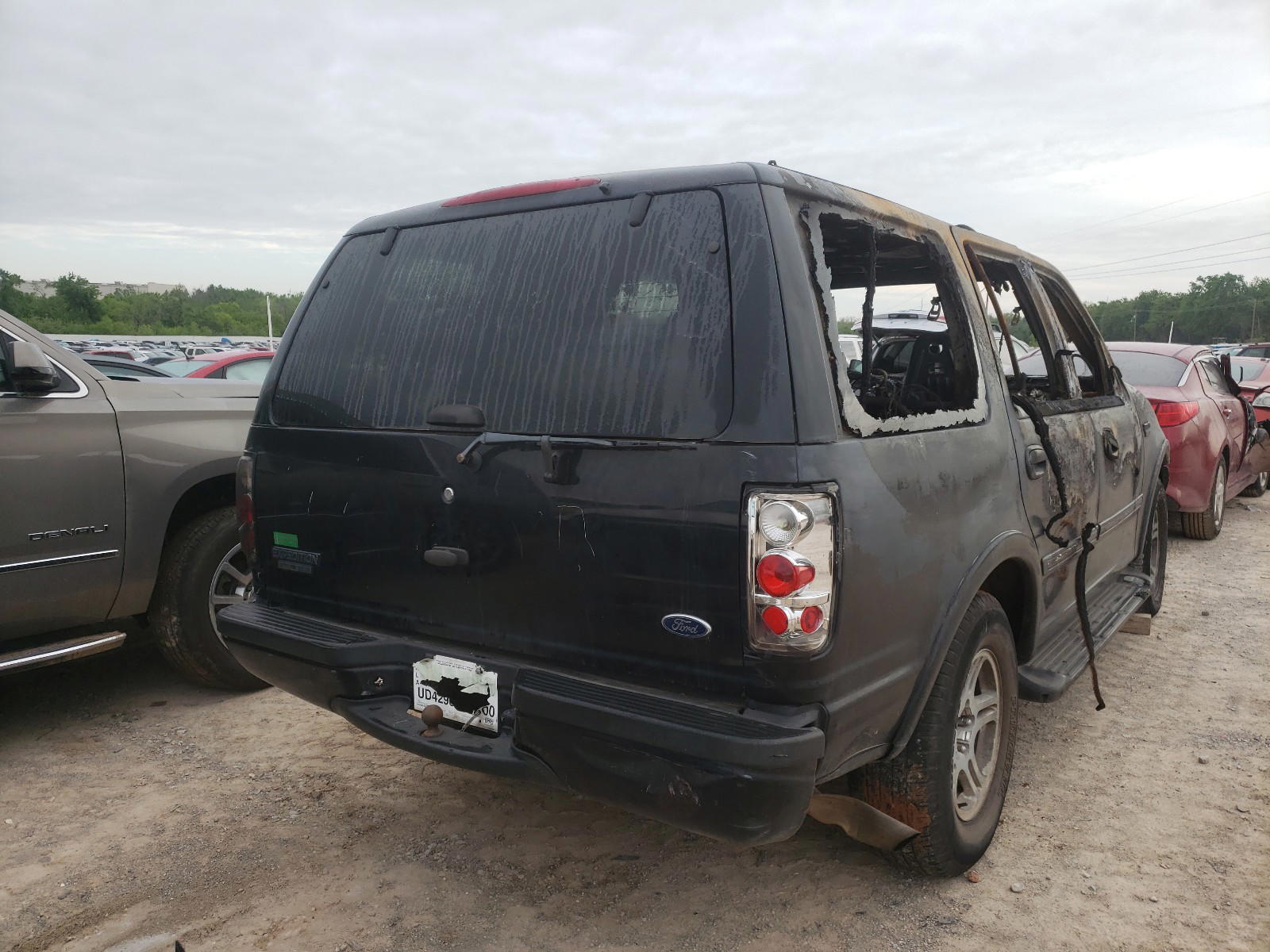 Photo 4 from auction – 2001 FORD EXPEDITION with VIN 1FMRU15W21LB33739