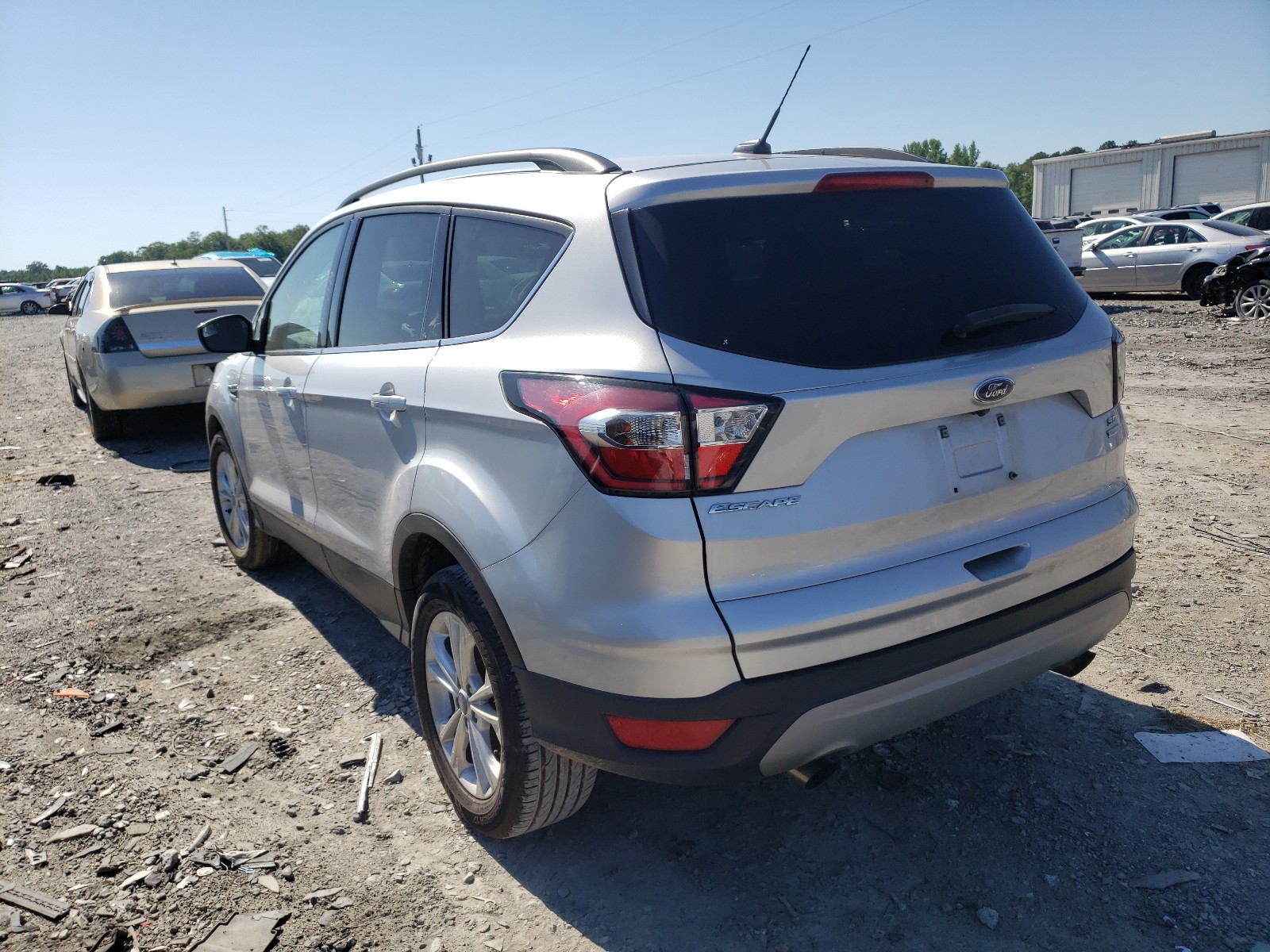 Photo 3 from auction – 2018 FORD ESCAPE SE with VIN 1FMCU0GD4JUB45770