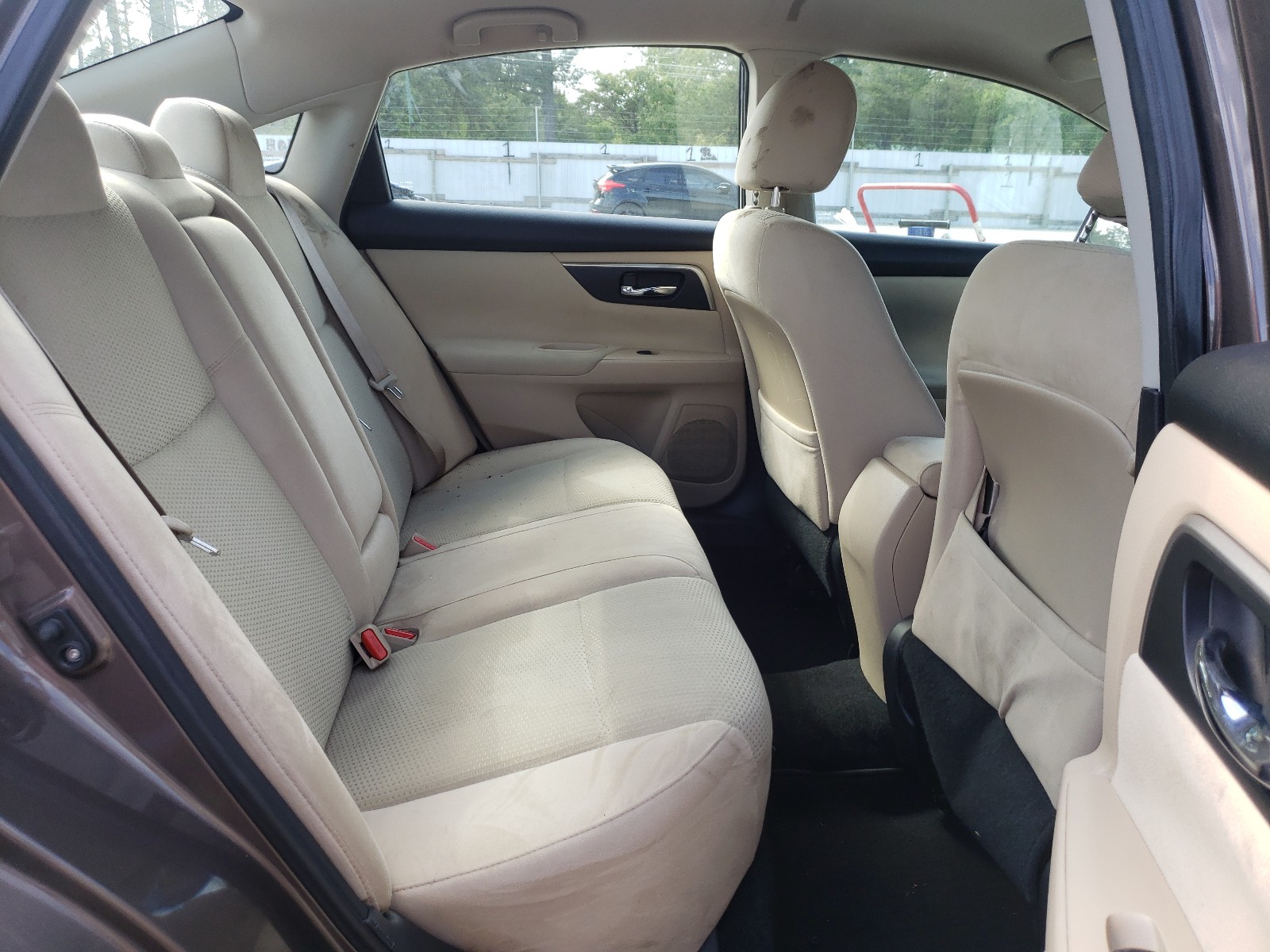Photo 6 from auction – 2015 NISSAN ALTIMA 2.5 with VIN 1N4AL3AP5FC111133