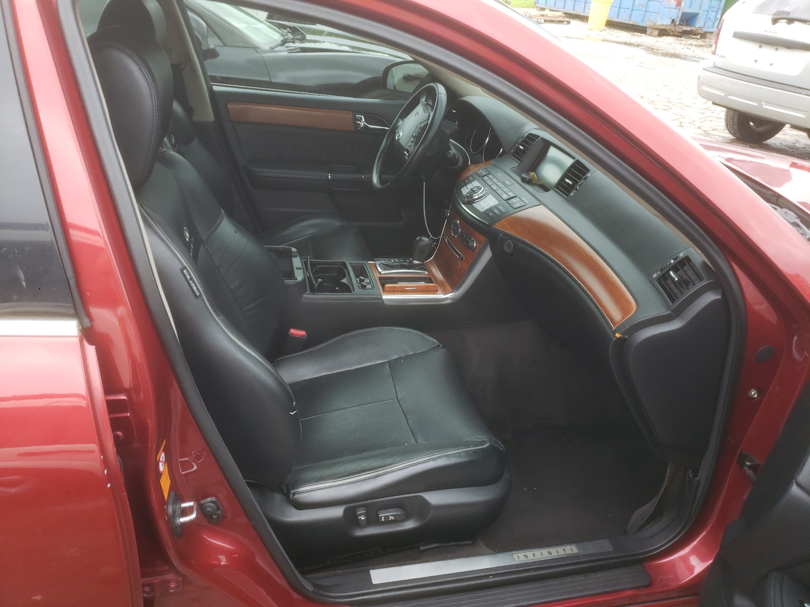 Photo 5 from auction – 2006 INFINITI M45 BASE with VIN JNKBY01E36M205615