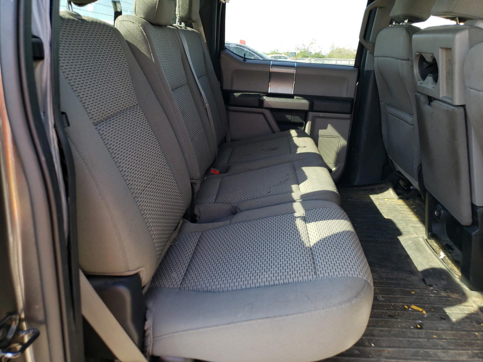 Photo 6 from auction – 2015 FORD F150 SUPER with VIN 1FTEW1EP3FKD02024