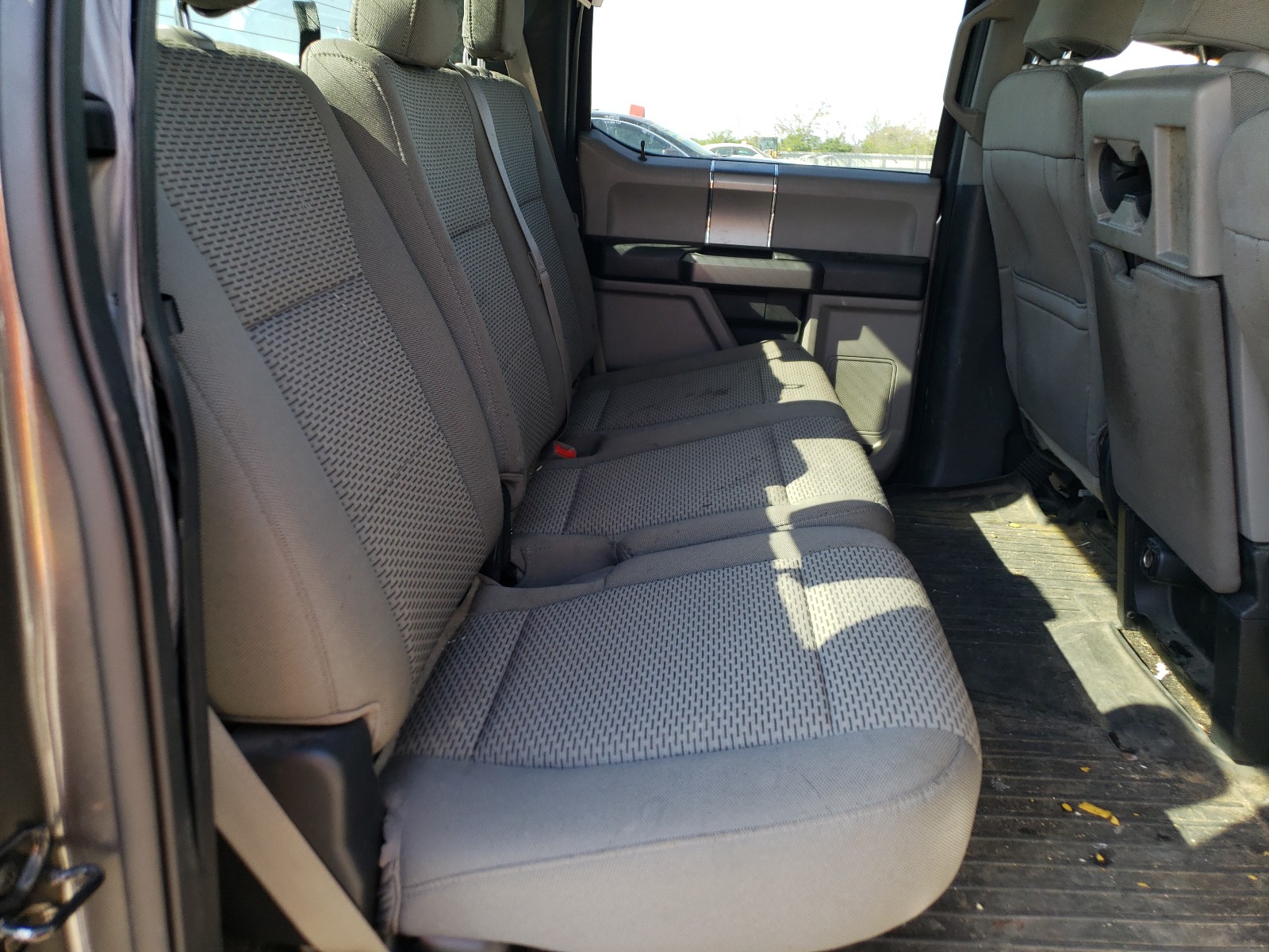 Zdjęcie 6 z aukcji – 2015 FORD F150 SUPER z VIN 1FTEW1EP3FKD02024