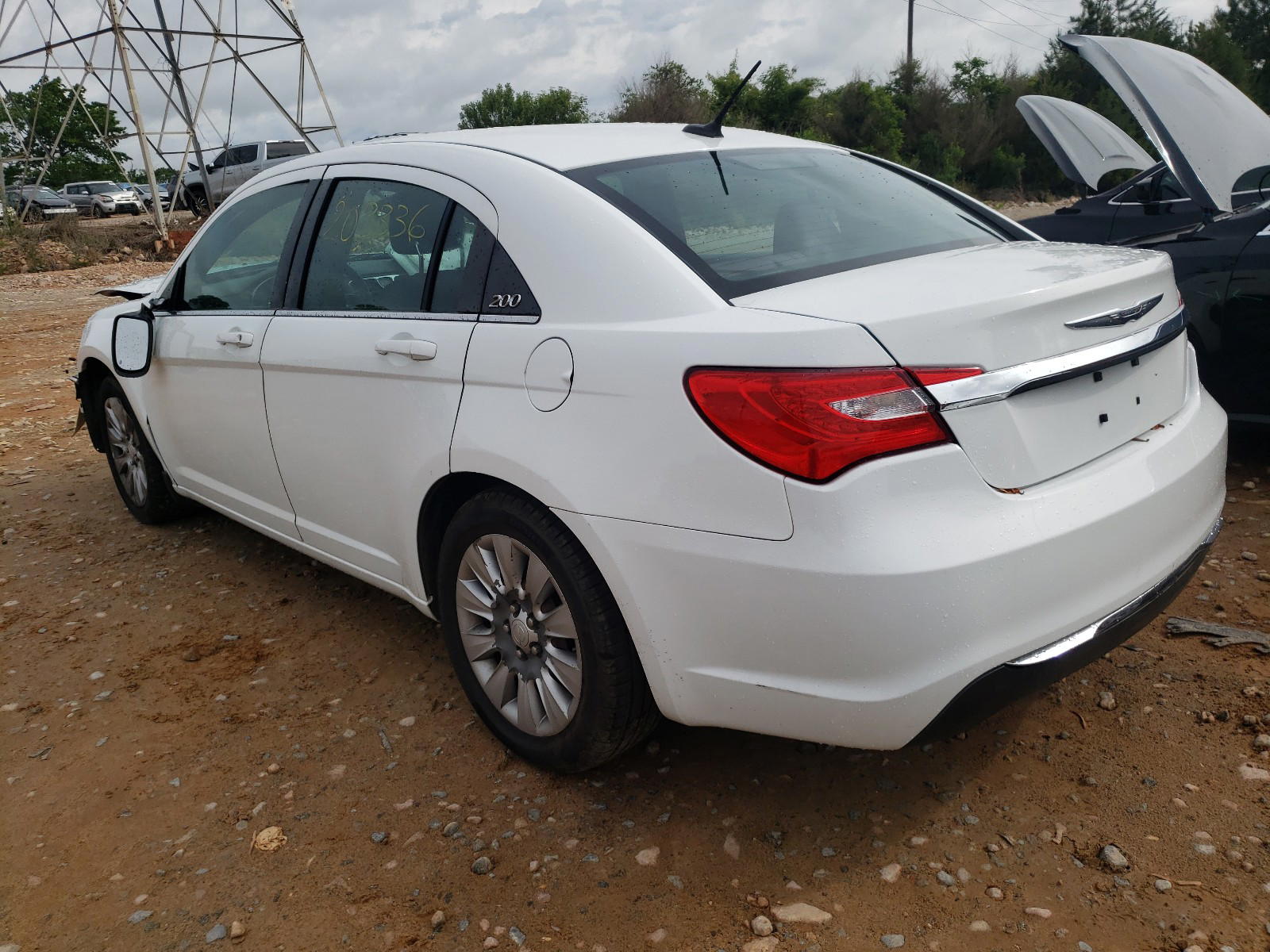 Photo 3 from auction – 2014 CHRYSLER 200 LX with VIN 1C3CCBAB5EN142682