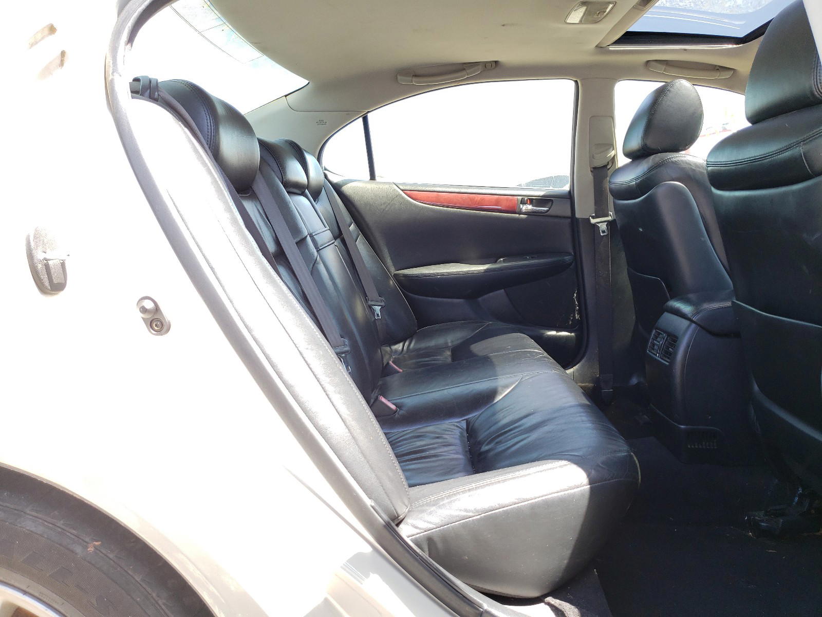 Photo 6 from auction – 2002 LEXUS ES 300 with VIN JTHBF30G620084333
