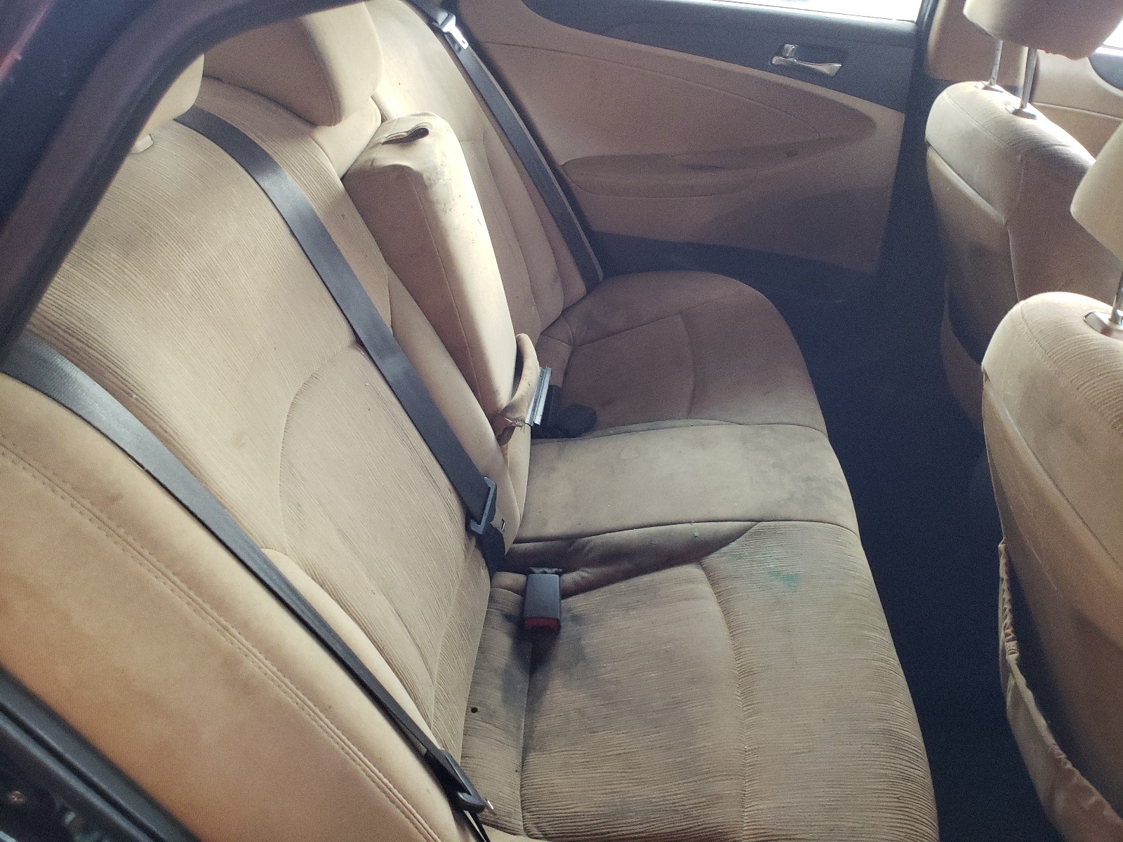 Photo 6 from auction – 2011 HYUNDAI SONATA GLS with VIN 5NPEB4AC3BH185165