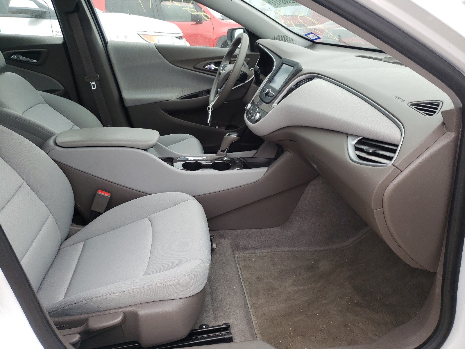 Photo 5 from auction – 2018 CHEVROLET MALIBU LS with VIN 1G1ZB5ST5JF253747