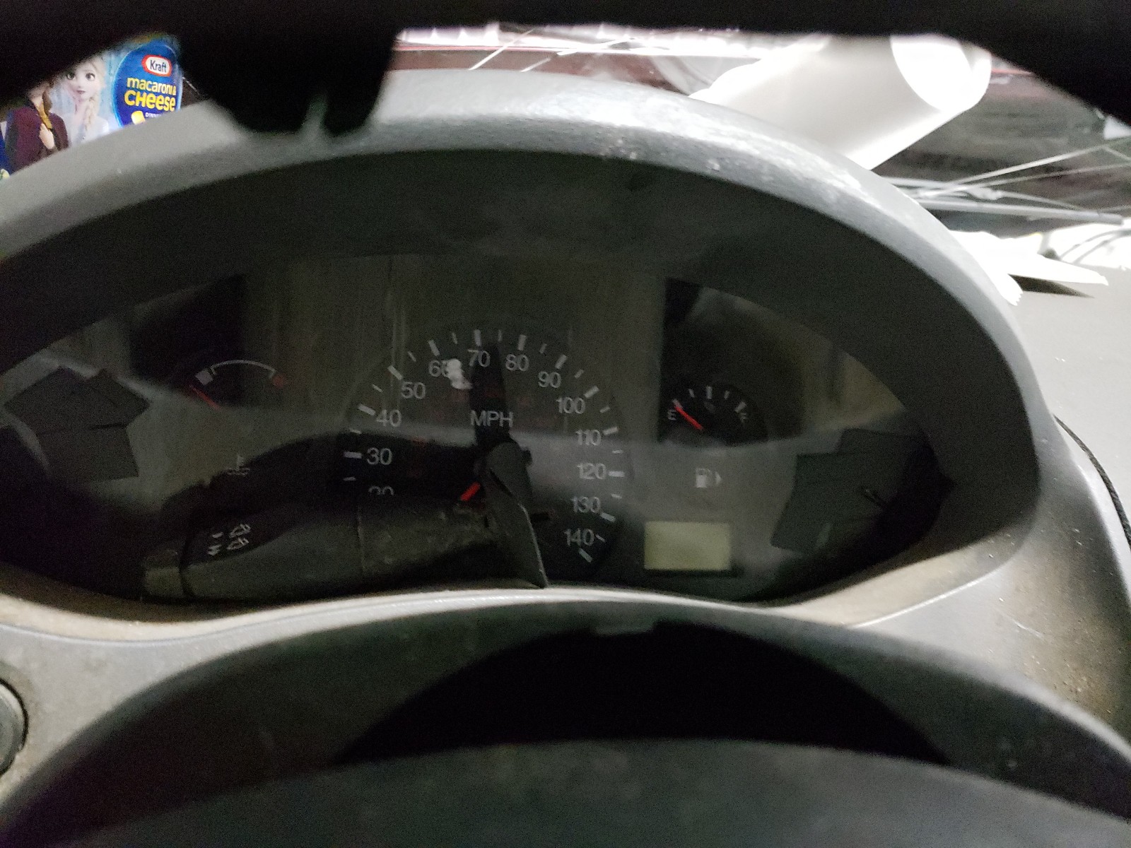 Photo 8 from auction – 2005 FORD FOCUS ZX4 with VIN 1FAFP34N45W237677