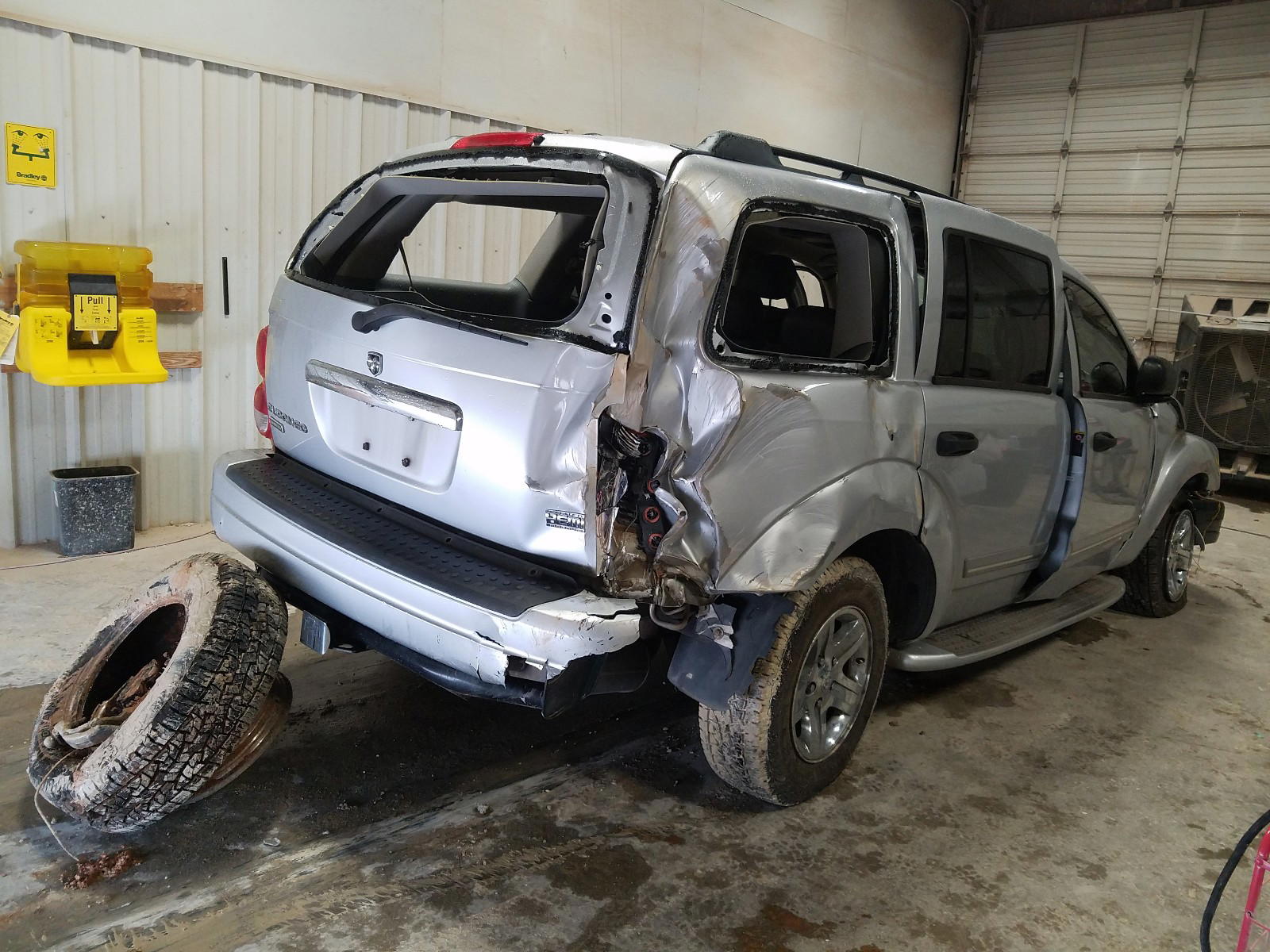 Photo 4 from auction – 2005 DODGE DURANGO LI with VIN 1D8HD58D65F581876