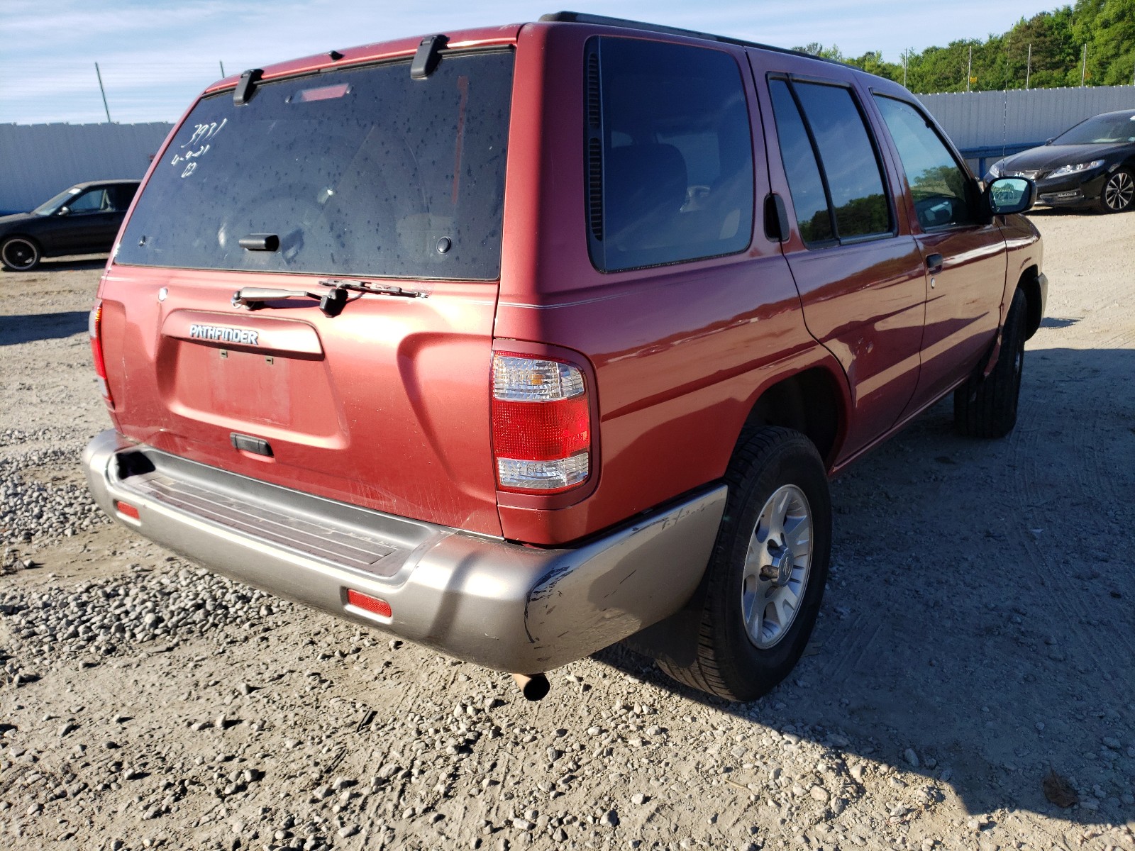 Photo 4 from auction – 2000 NISSAN PATHFINDER with VIN JN8AR07S2YW403931