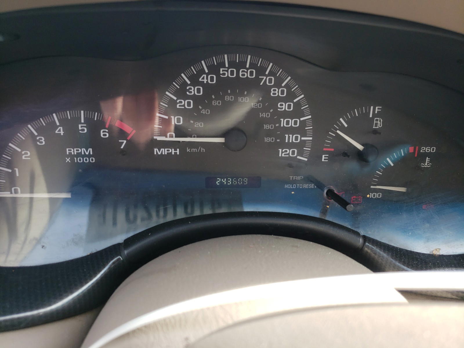 Photo 8 from auction – 2004 CHEVROLET CLASSIC with VIN 1G1ND52F64M527041