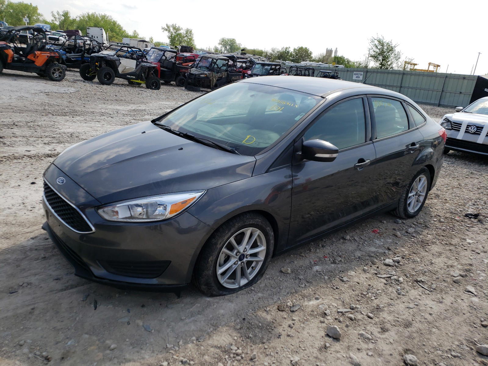 Photo 2 from auction – 2015 FORD FOCUS SE with VIN 1FADP3F21FL219862