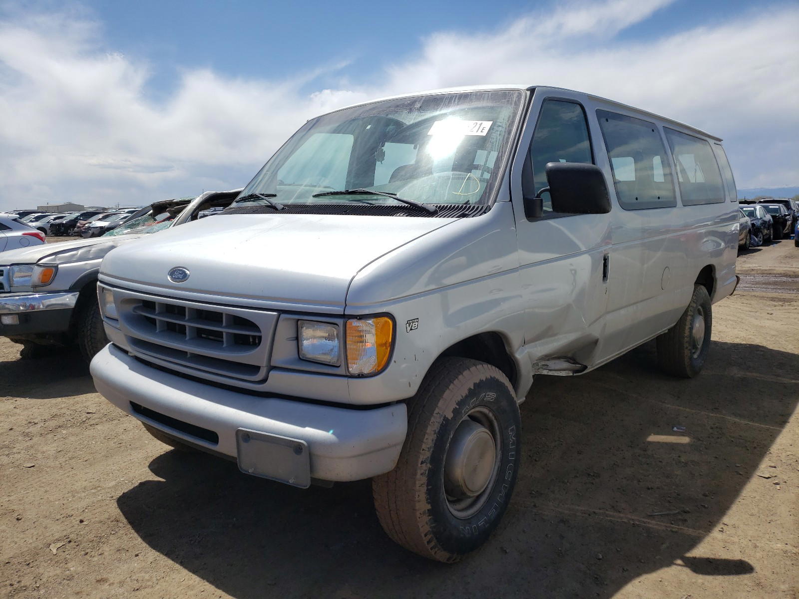 Photo 2 from auction – 1998 FORD ECONOLINE with VIN 1FBSS31L0WHB55921