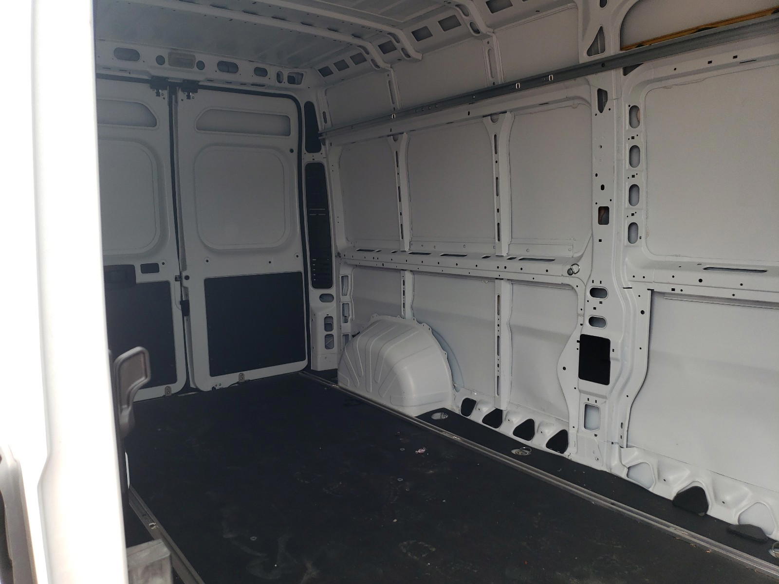 Photo 6 from auction – 2019 RAM PROMASTER with VIN 3C6URVHG0KE564836
