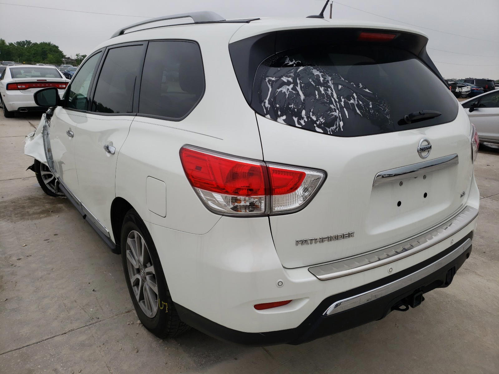 Photo 3 from auction – 2015 NISSAN PATHFINDER with VIN 5N1AR2MN5FC705343