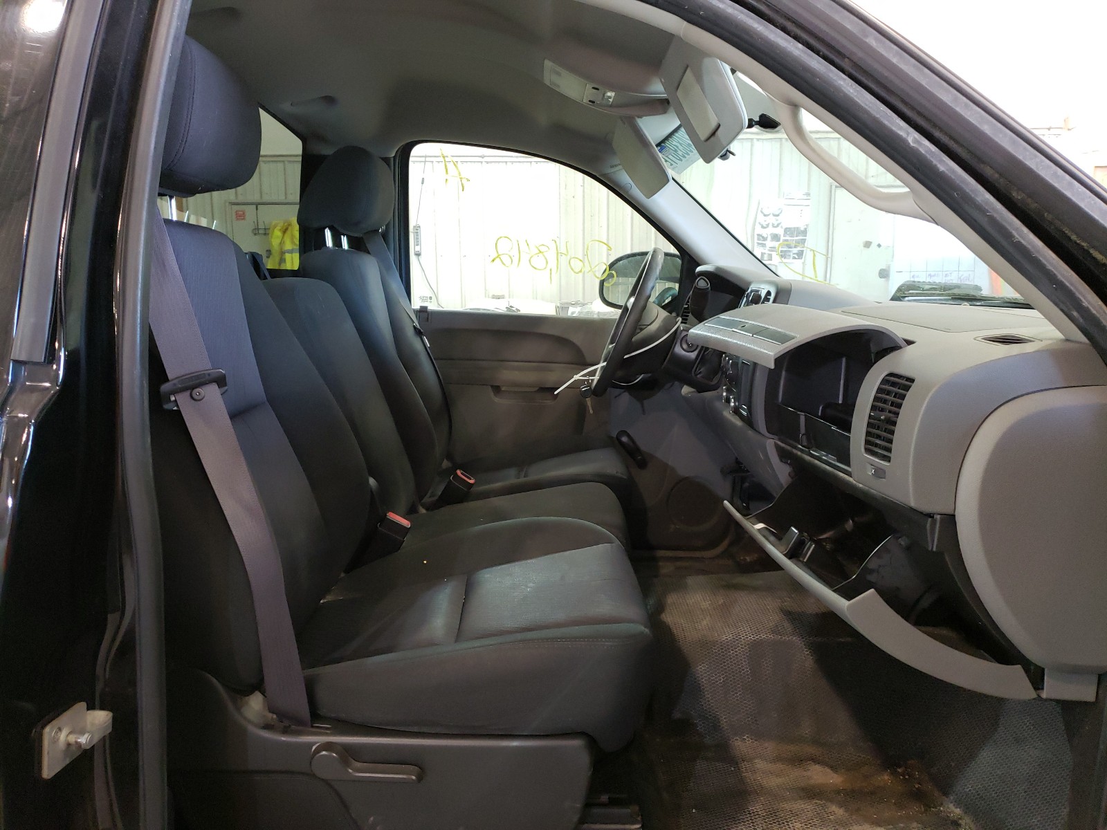 Photo 5 from auction – 2011 CHEVROLET SILVERADO with VIN 1GCNCPEXXBZ177004