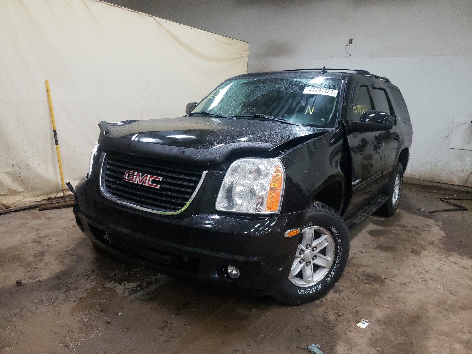Photo 2 from auction – 2013 GMC YUKON SLT with VIN 1GKS2CE08DR213393