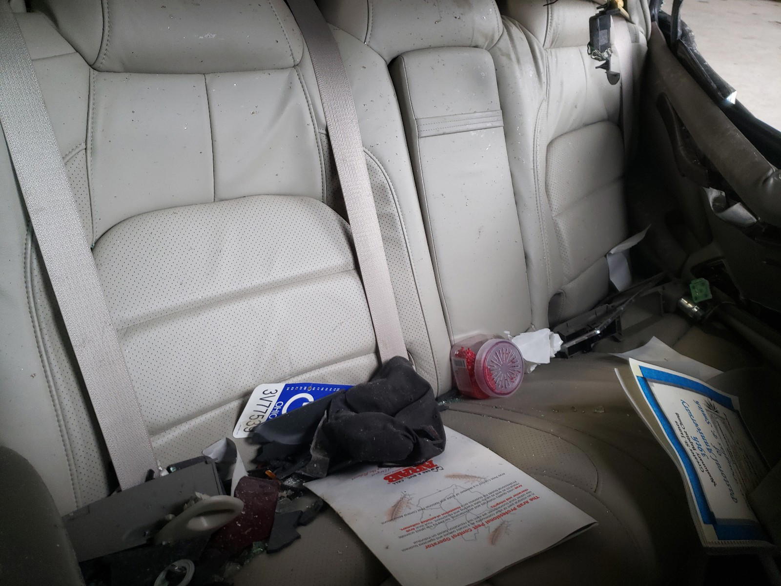 Photo 6 from auction – 2000 CADILLAC DEVILLE DT with VIN 1G6KF5499YU225795
