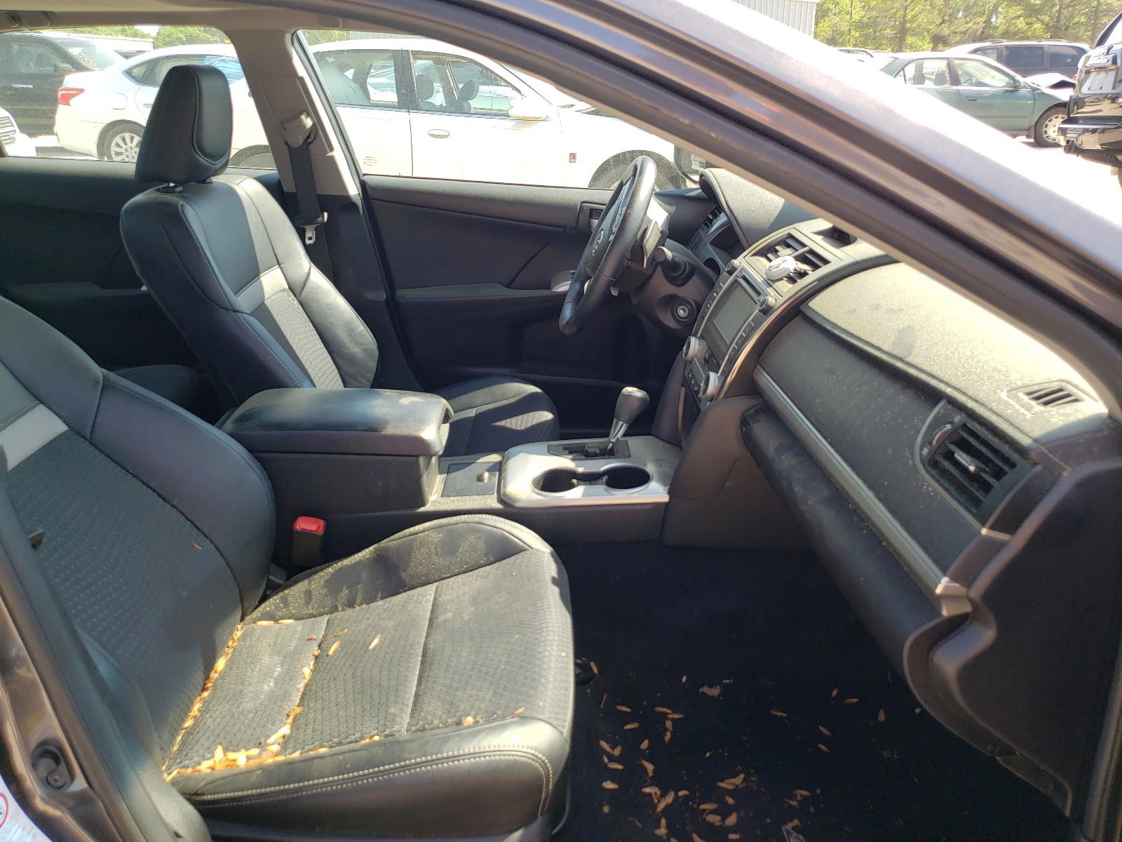 Photo 5 from auction – 2014 TOYOTA CAMRY with VIN 4T1BF1FK4EU322285