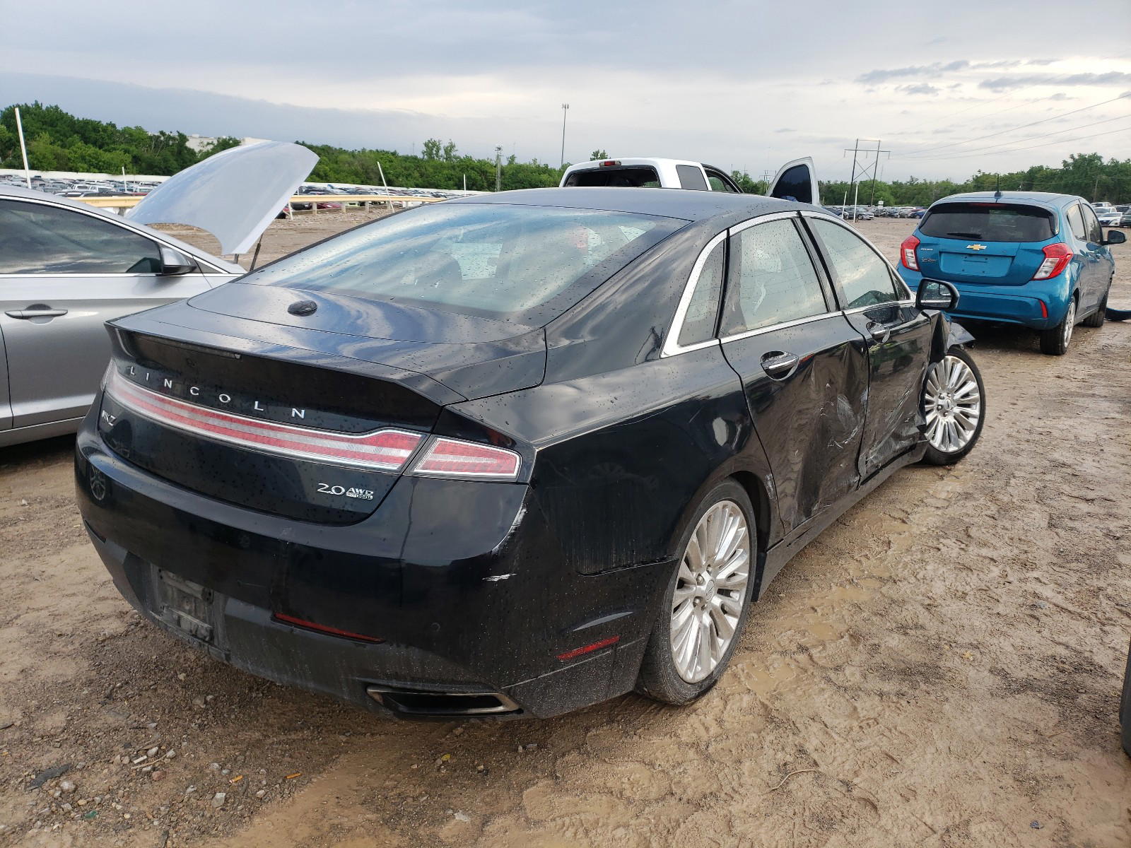 Photo 4 from auction – 2016 LINCOLN MKZ with VIN 3LN6L2J94GR603372