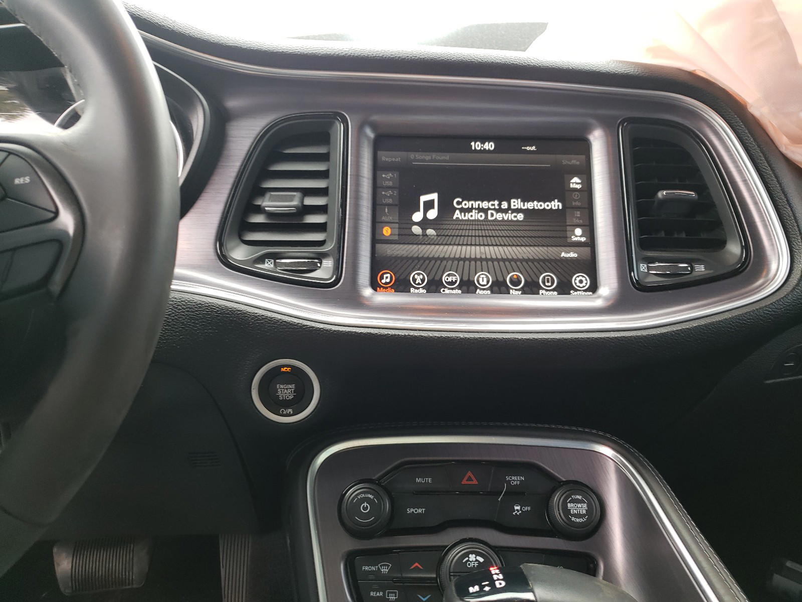 Photo 9 from auction – 2017 DODGE CHALLENGER with VIN 2C3CDZBT3HH656217